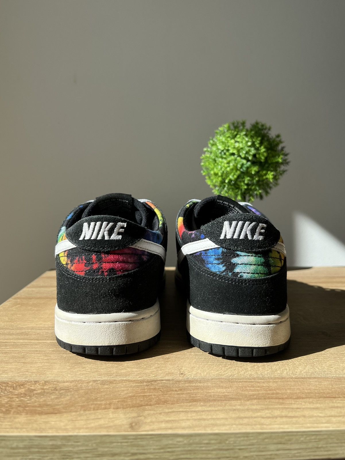Nike Nike SB Dunk Low 'Ishod Wair Tie Dye' 819674-019 (10 US 44) Size US 10 / EU 43 - 10 Thumbnail