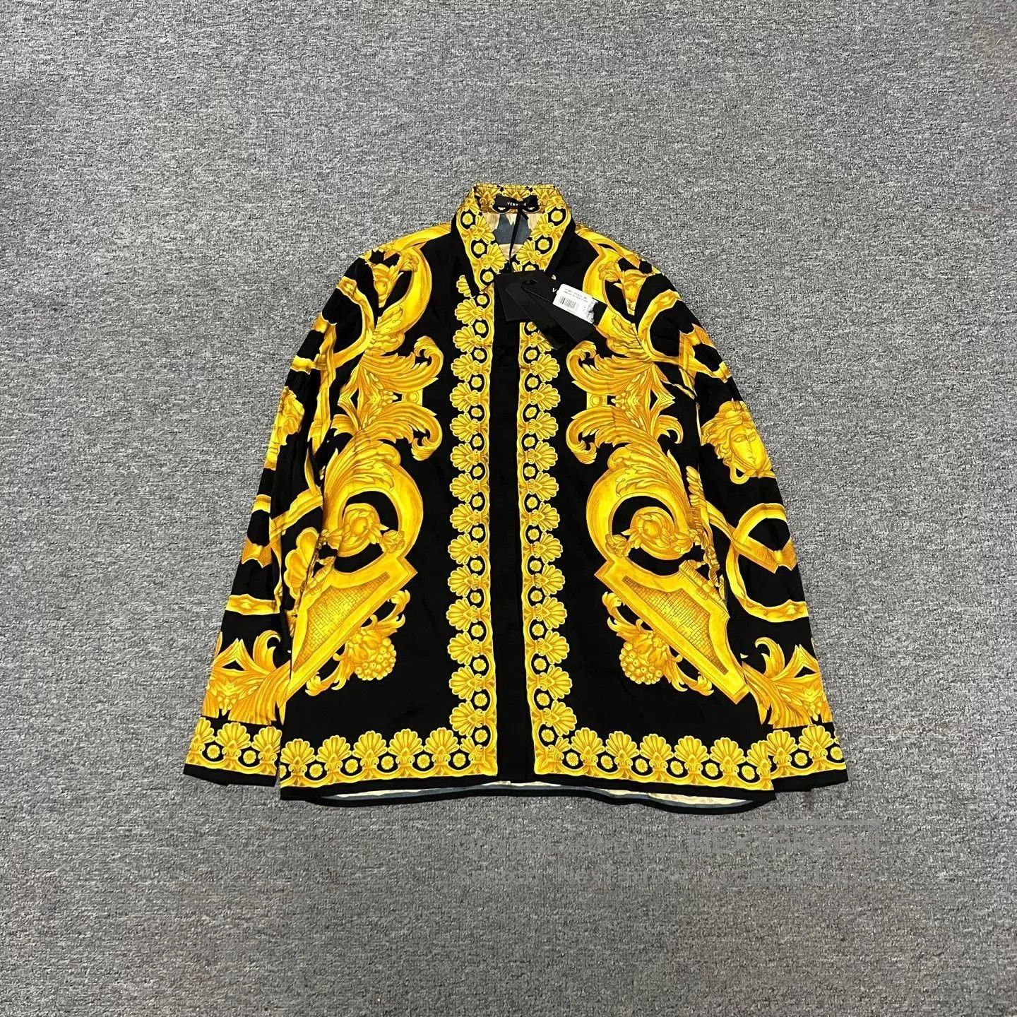 Versace Versace Baroque Medusa Print Silk Shirt. Size S / US 4 / IT 40 - 1 Thumbnail