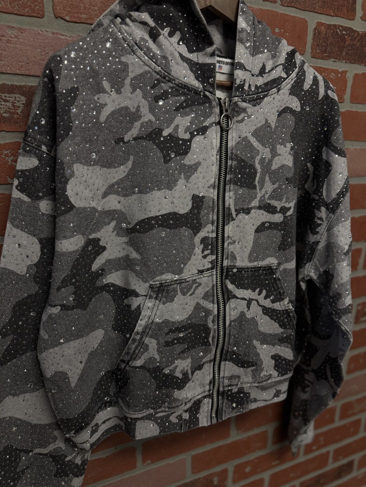 Vale Valley White Camo Crystal Hoodie Size M (NEW) Size US M / EU 48-50 / 2 - 5 Thumbnail