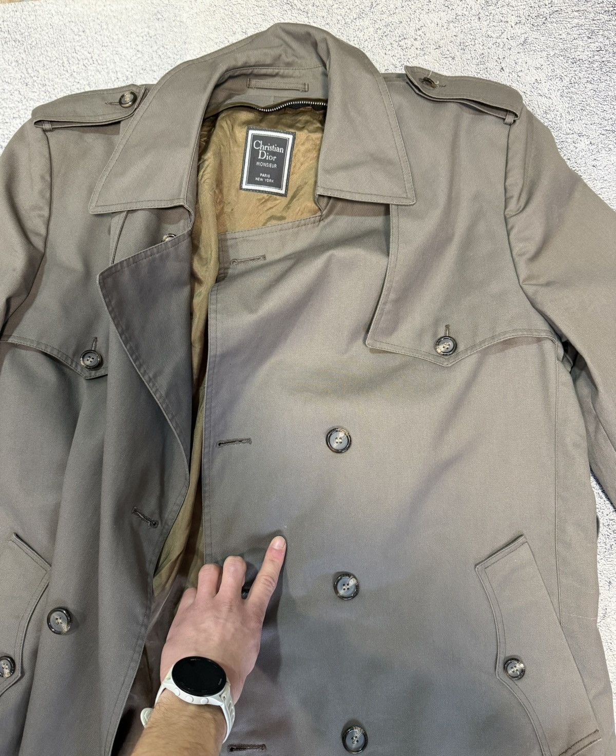 Christian Dior Monsieur Vintage Christian Dior Trench Coat Belted 44R Men Gray Taupe Size US L / EU 52-54 / 3 - 18 Thumbnail