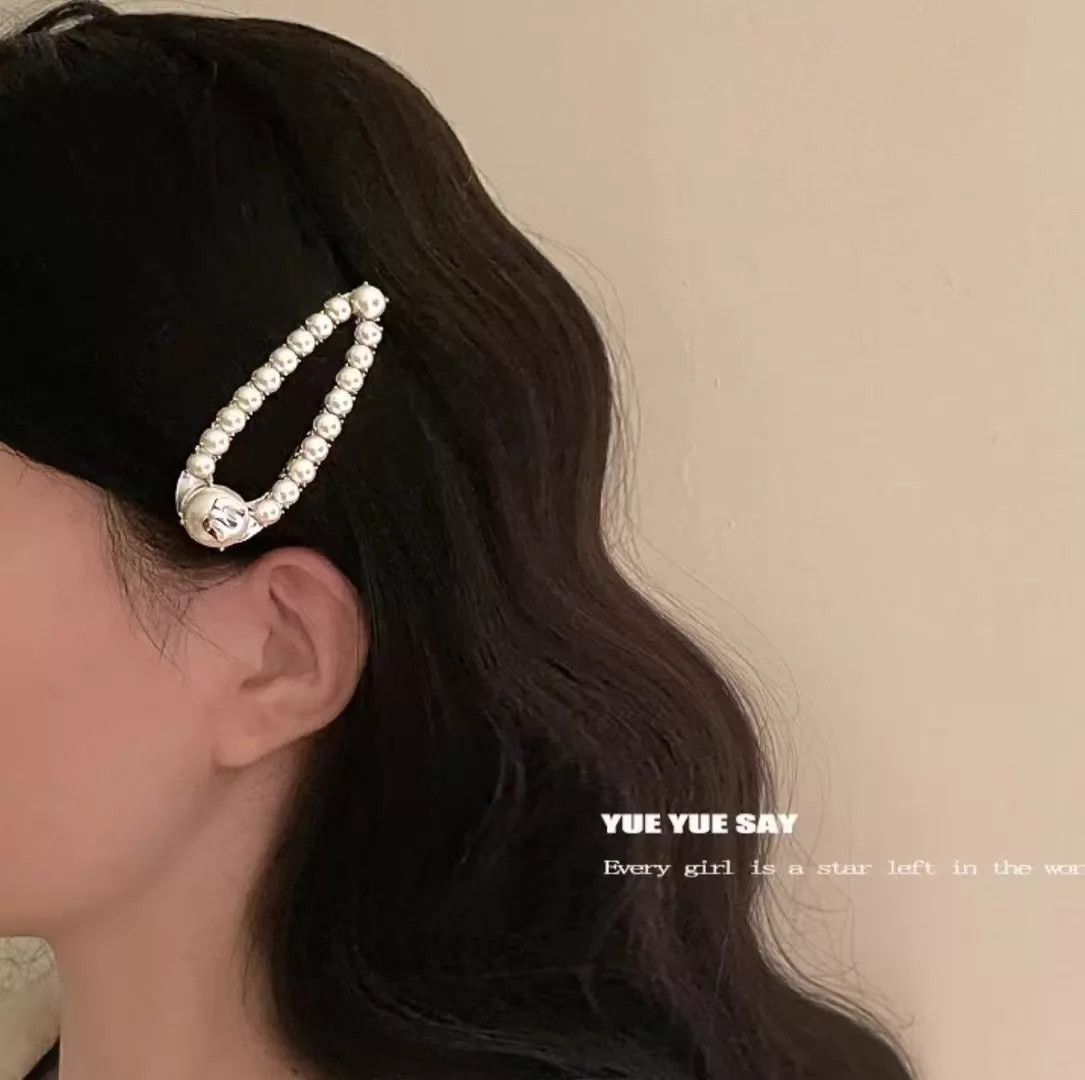 Miu Miu MIU MIU Pearl Hair Clip 99 New AL503 Size ONE SIZE - 2 Thumbnail