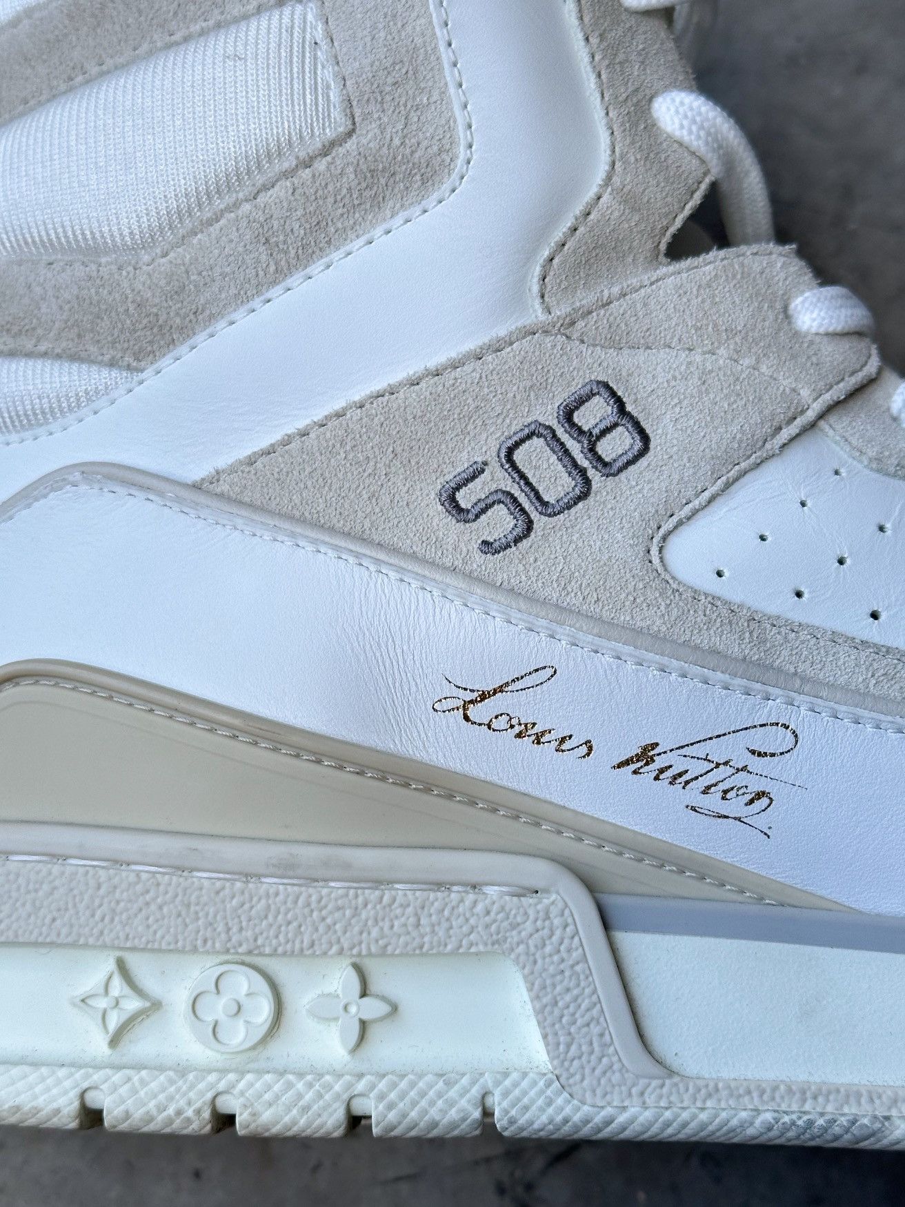 Louis Vuitton Louis Vuitton High Top Trainers Size US 9 / EU 42 - 7 Thumbnail