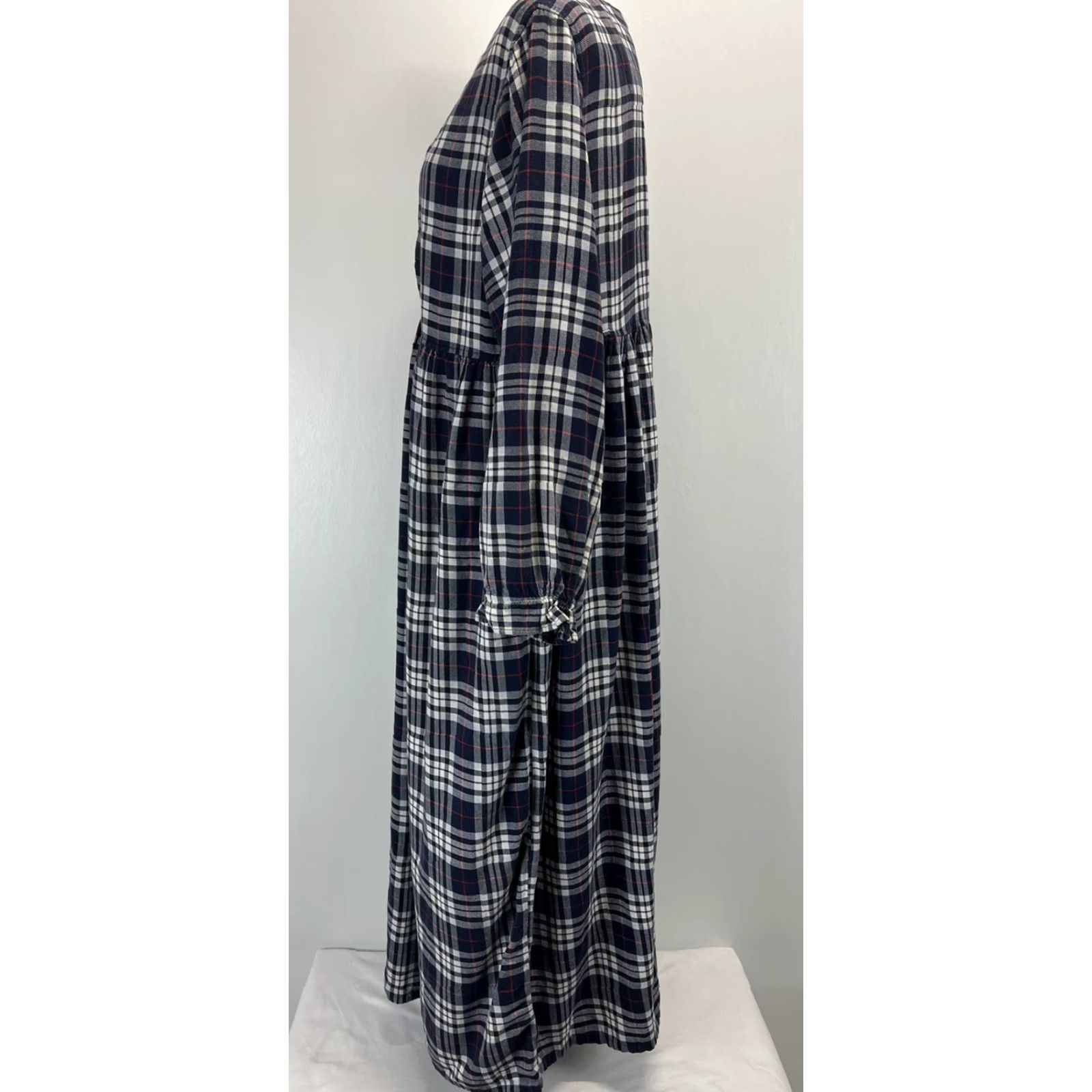 Talbots VINTAGE Talbots Gown Nightgown Flannel Plaid Long Sleeve Empire Waist 51" Blue 90s Womens Regular Size N/A Size ONE SIZE - 2 Thumbnail