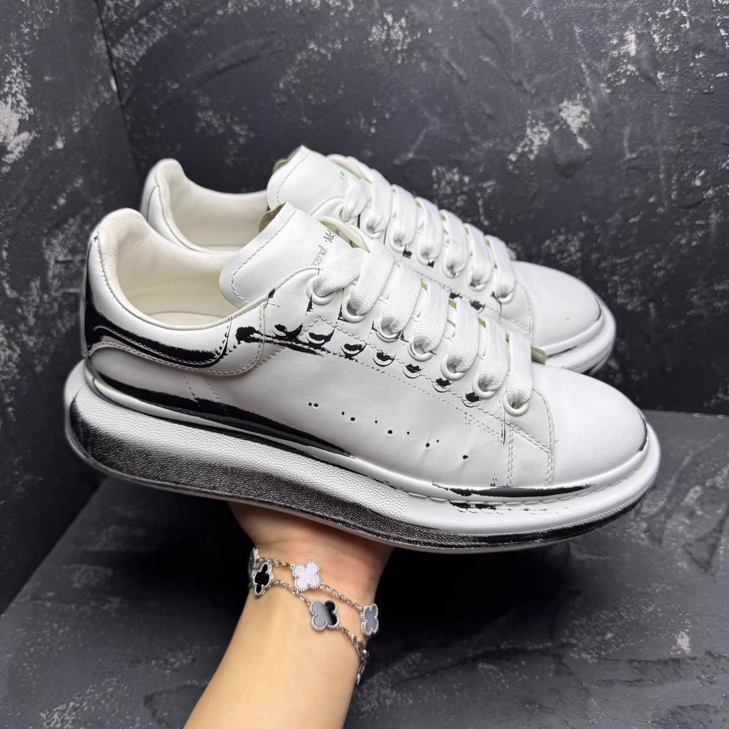 Alexander McQueen Alexander McQueen Black & White Graffiti Sneakers Q10 Size US 6.5 / EU 39-40 - 7 Thumbnail