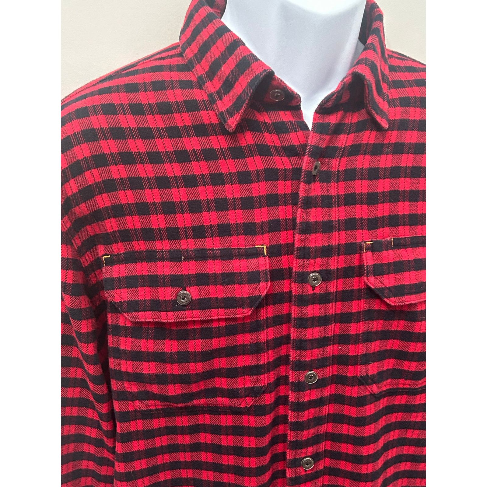 Orvis Orvis Mens Medium Red Black Check Flannel Shirt Active Fit Size US M / EU 48-50 / 2 - 4 Thumbnail