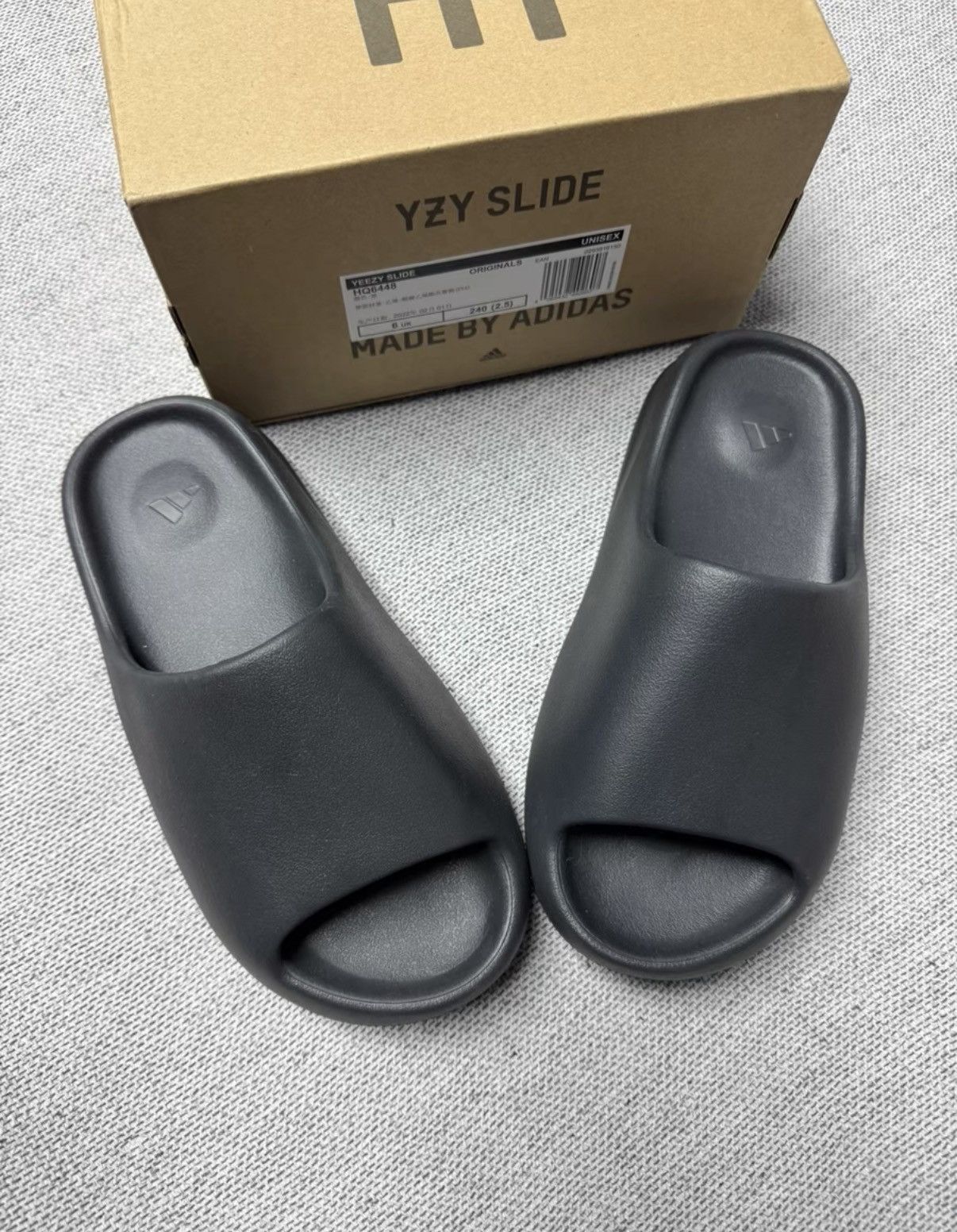 Adidas Adidas Yeezy Slide Onyx HQ6448 K37 Size US 9 / IT 39 - 2 Thumbnail