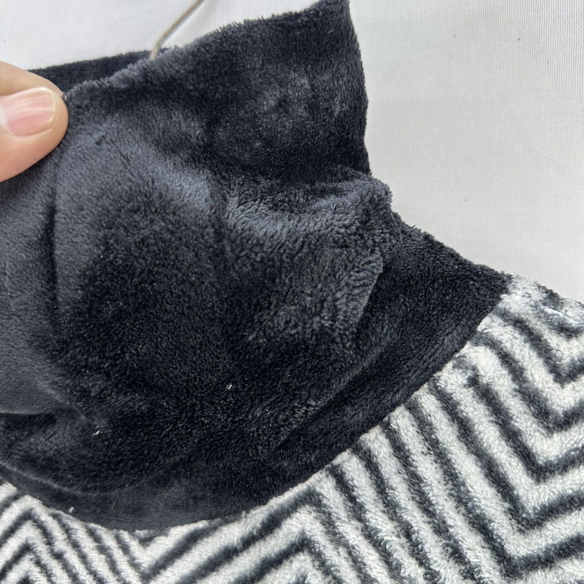 Japanese Brand Vintage A.V.V Homme Pullover Herringbone Fleece Turtle Neck Size US M / EU 48-50 / 2 - 8 Thumbnail