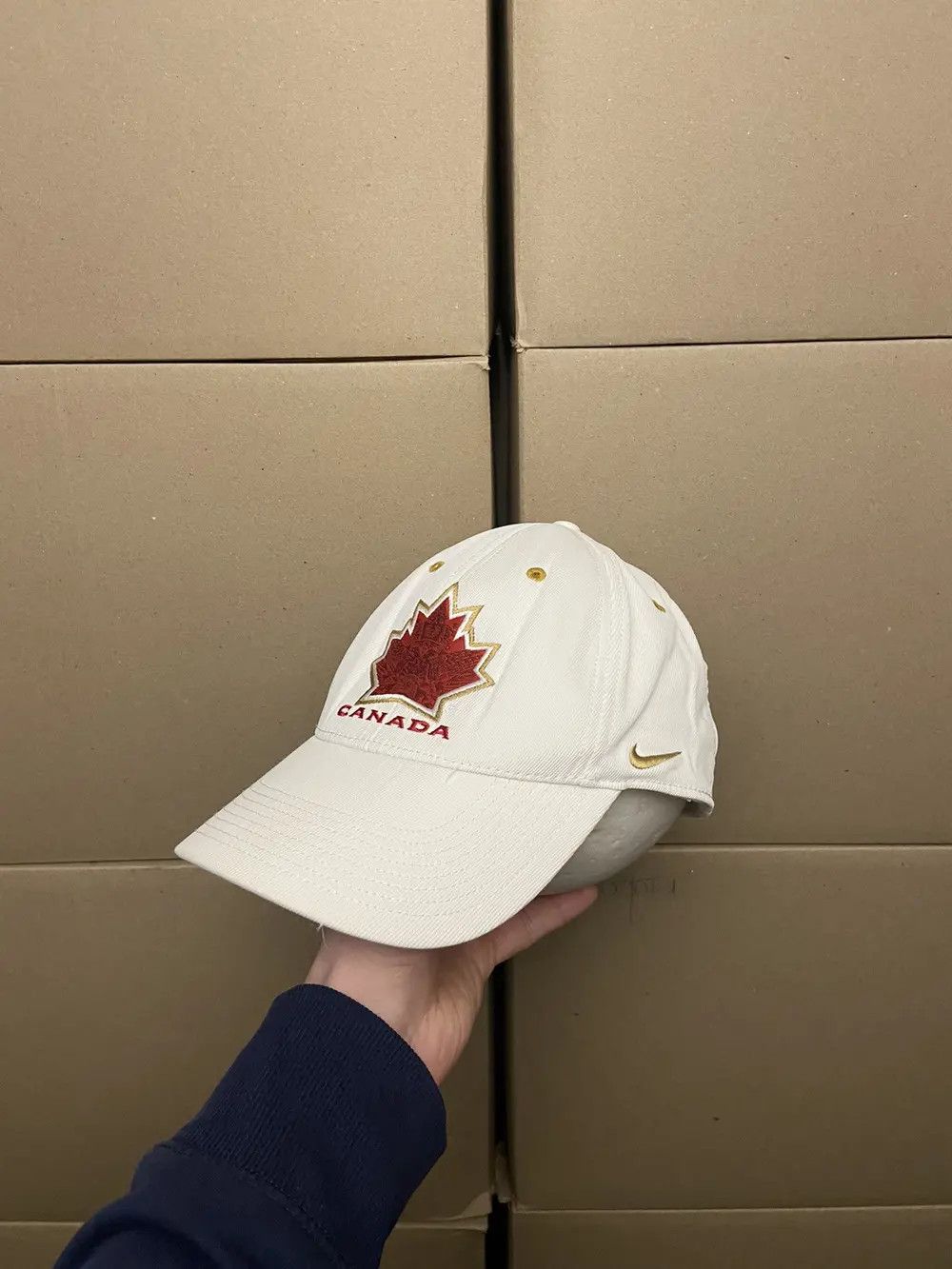Nike VINTAGE 2010 NIKE TEAM CANADA WINTER OLYMPIC Y2K CAP HAD USA Size ONE SIZE - 1 Thumbnail