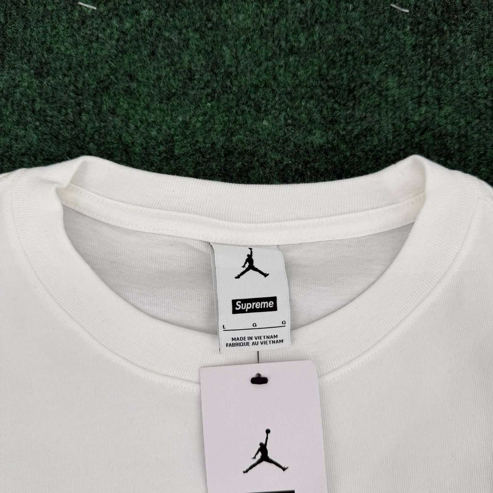 Supreme Supreme Jordan Biggie S/S Top White Size US L / EU 52-54 / 3 - 3 Thumbnail