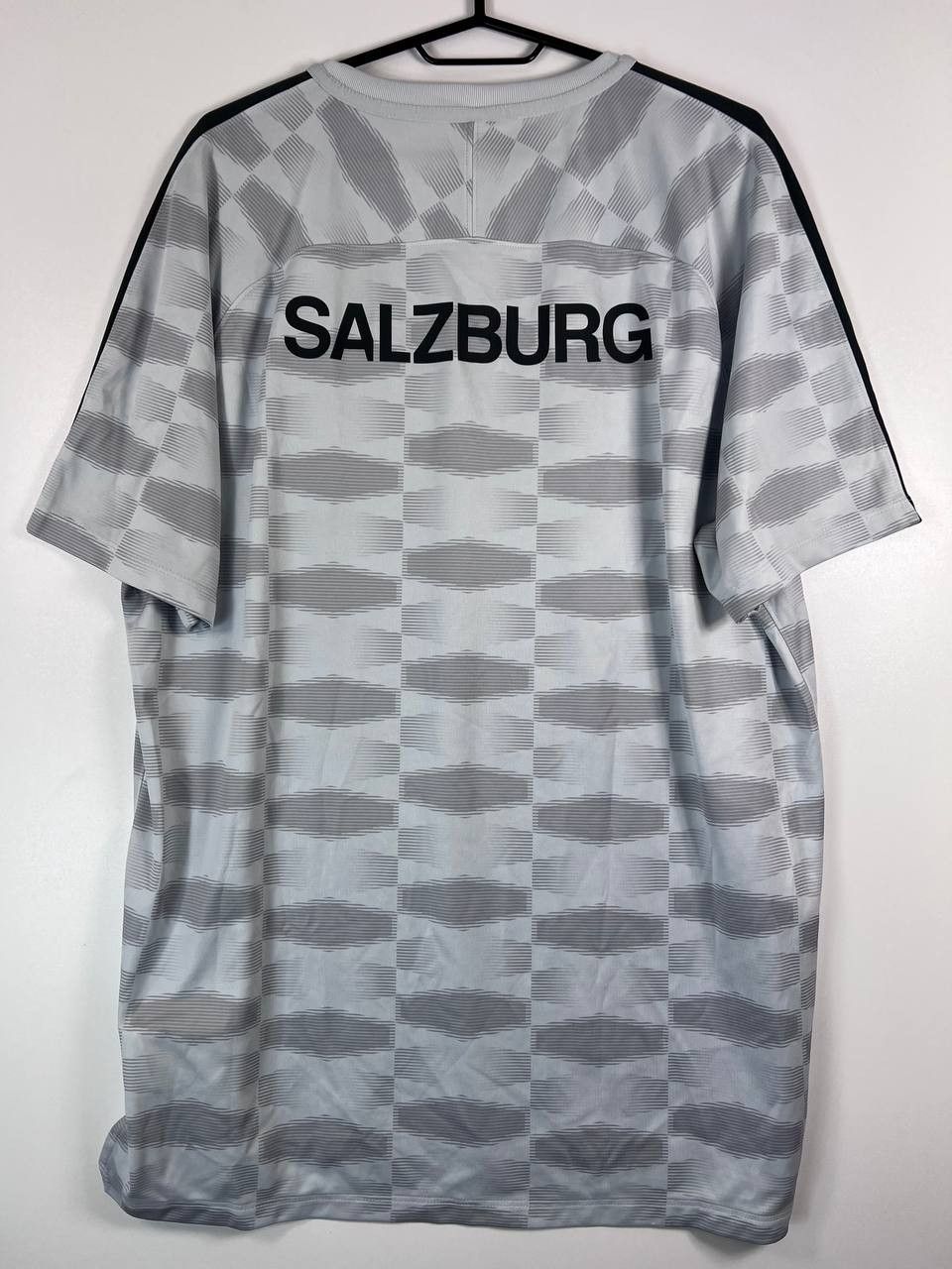 Nike Nike Red Bull Salzburg Away Jersey 2018/19 Dri-FIT Size XL Size US XL / EU 56 / 4 - 5 Thumbnail
