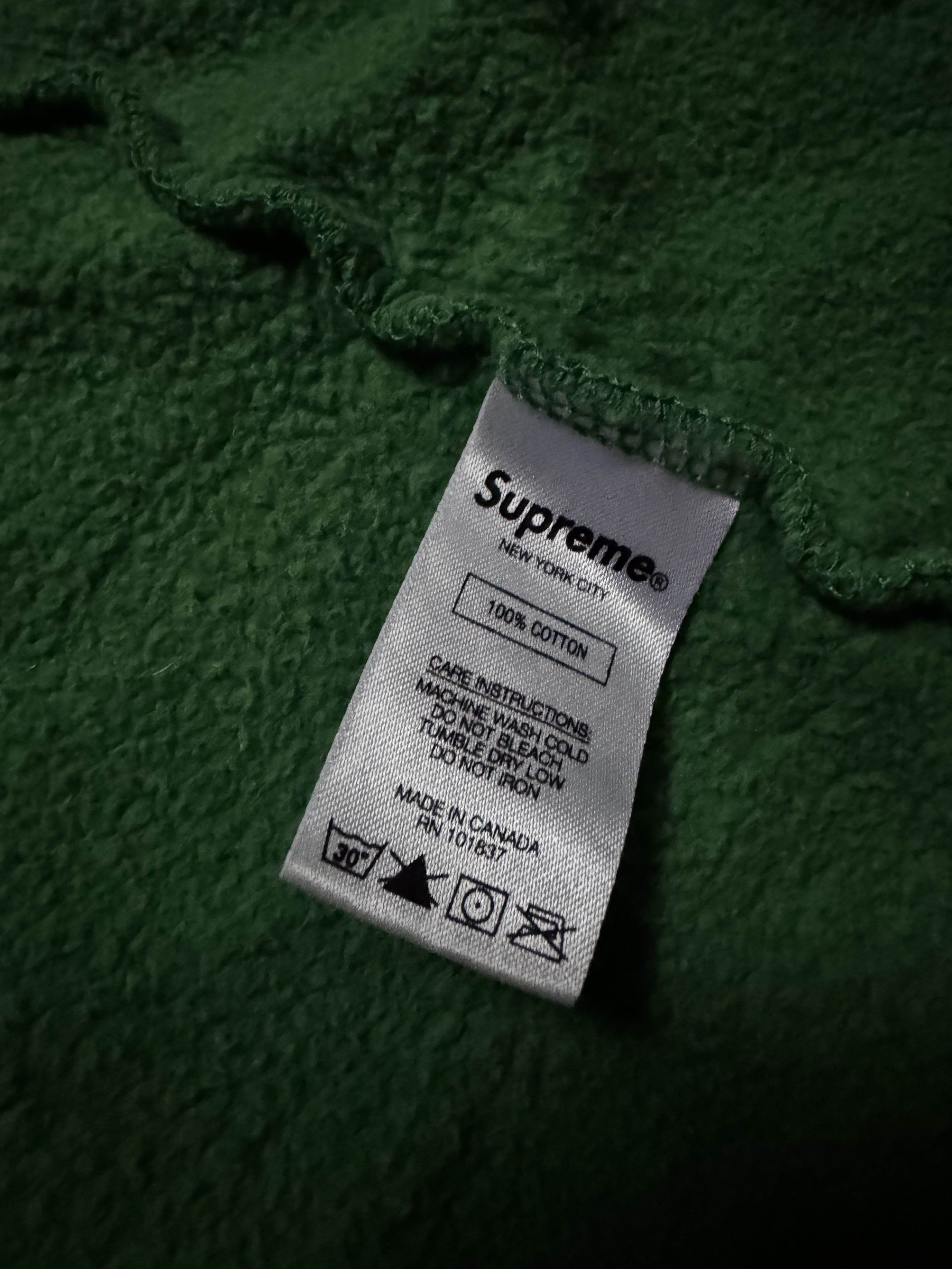 Supreme Supreme hell hysteric Size US M / EU 48-50 / 2 - 4 Thumbnail