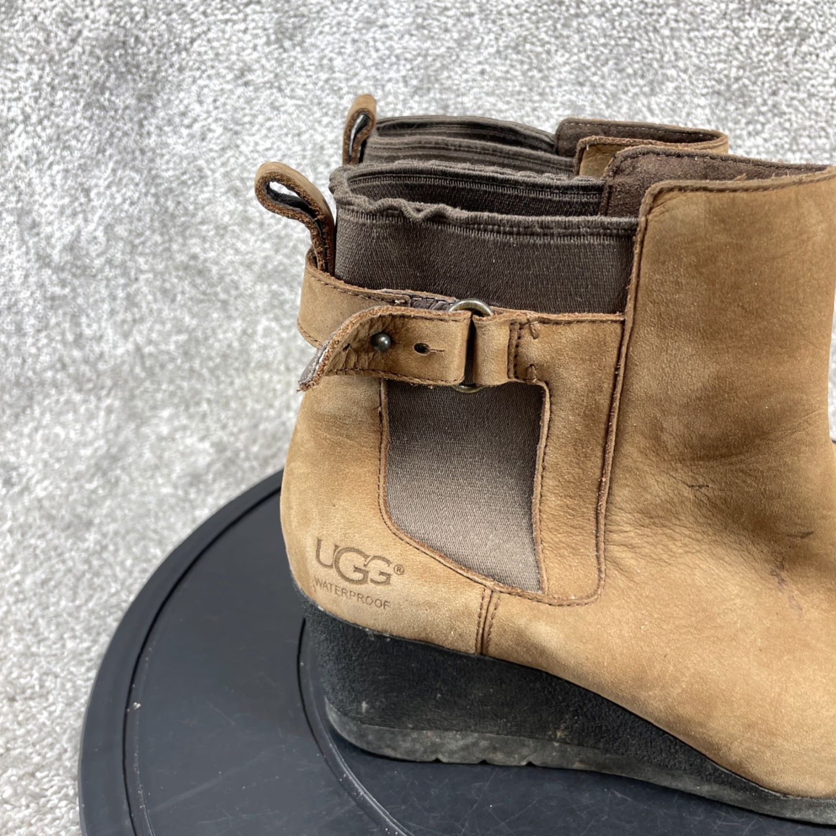 Ugg VINTAGE UGG Boots Women Size 8 Brown Leather Wedge Heel Waterproof Bootie Casual Fall Winter Size US 8 / IT 38 - 3 Thumbnail