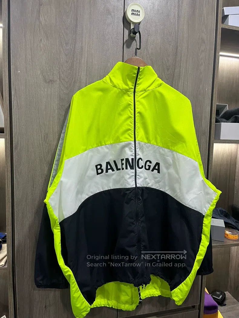 Balenciaga Balenciaga Neon Green Windbreaker Size US XXS / EU 40 - 3 Thumbnail