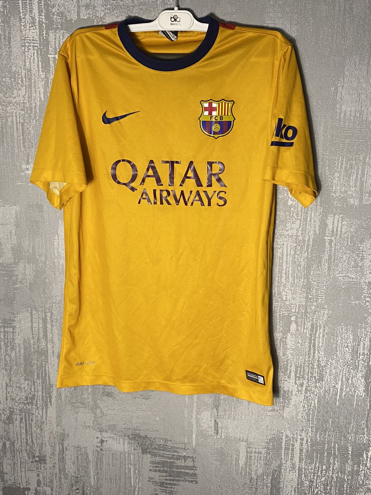 Nike Vintage Barcelona Nike Soccer Jersey 2015 unicef Size US S / EU 44-46 / 1 - 1 Thumbnail