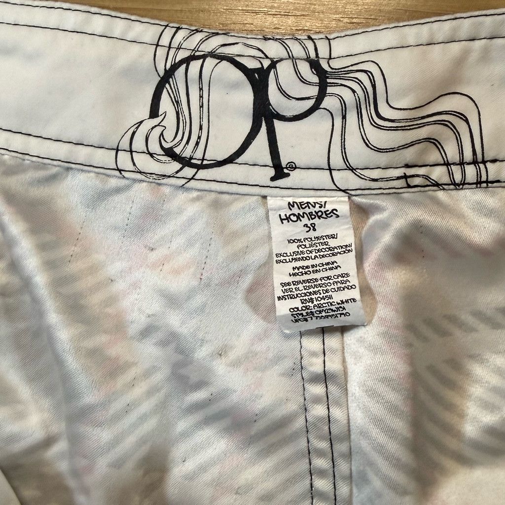 Mountain Equipment Company OP Men’s 38 Plaid Board Shorts White Black Red Size US 26 / EU 42 - 5 Thumbnail