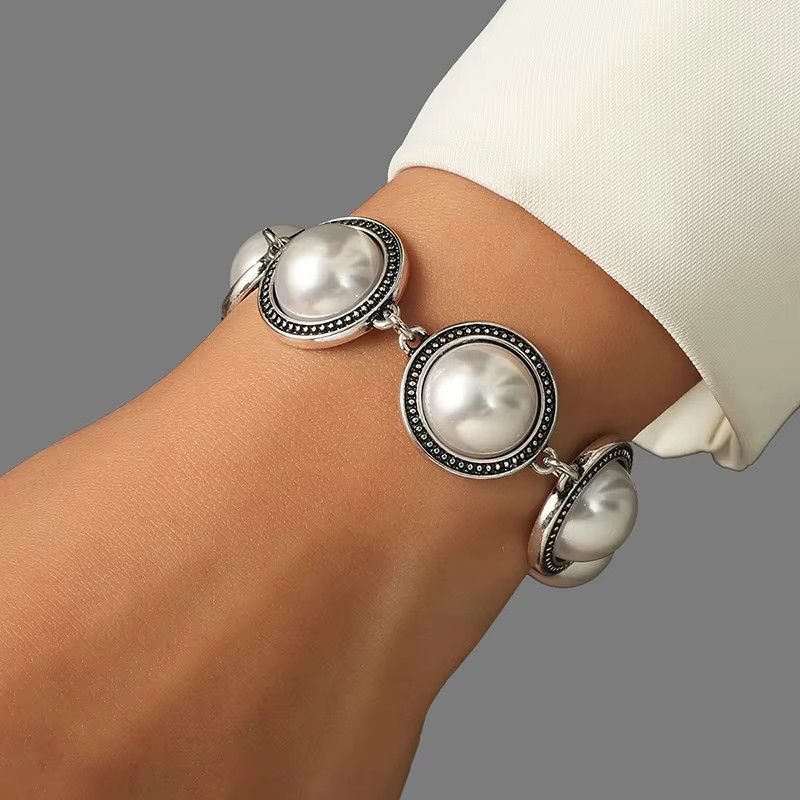Jewelry Round Bracelets Bangles Size ONE SIZE - 1 Thumbnail