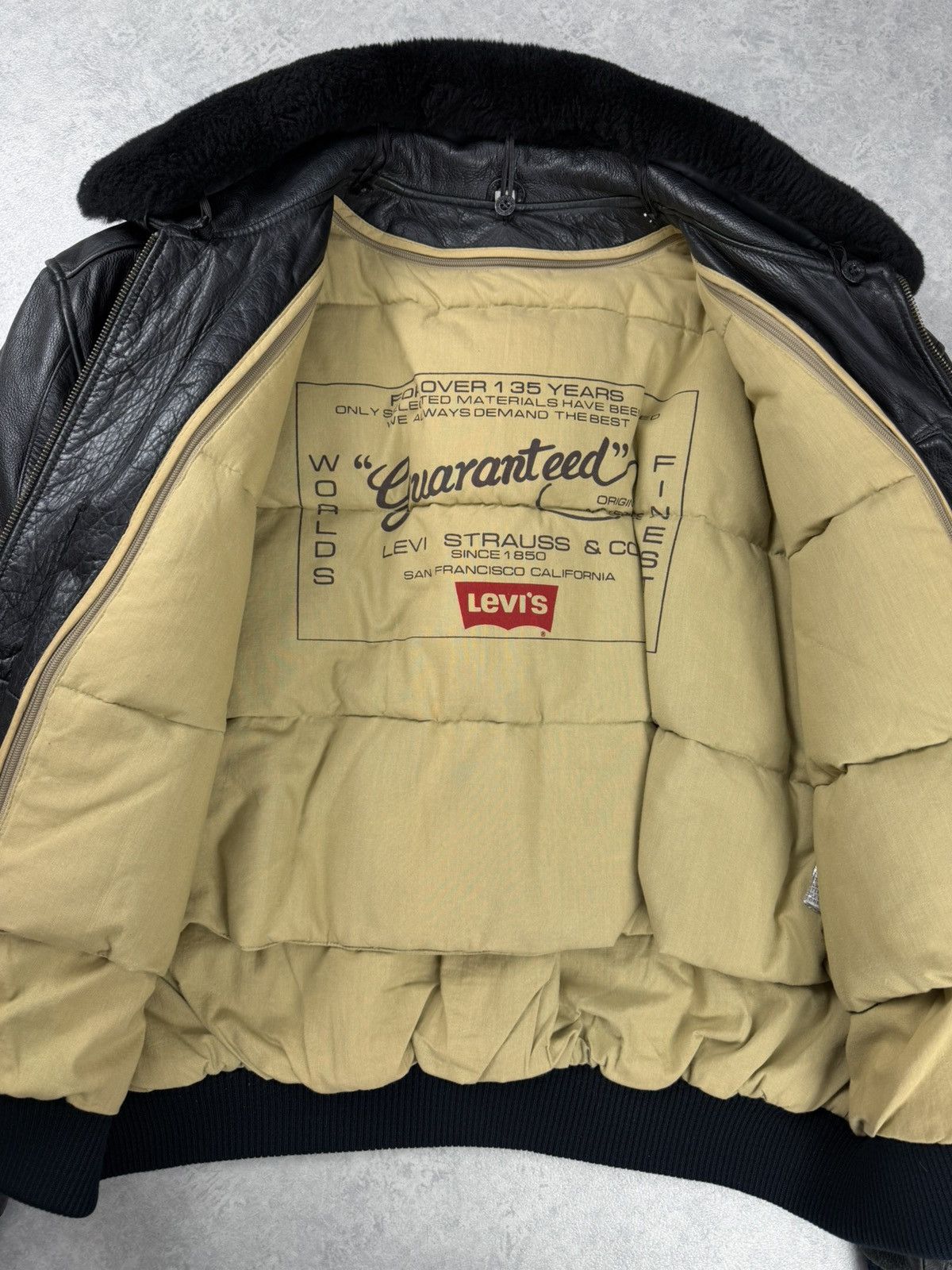 Levi's Vintage Clothing Vintage Levis Black Leather Aviator Bomber Jacket Size L Size US L / EU 52-54 / 3 - 11 Thumbnail