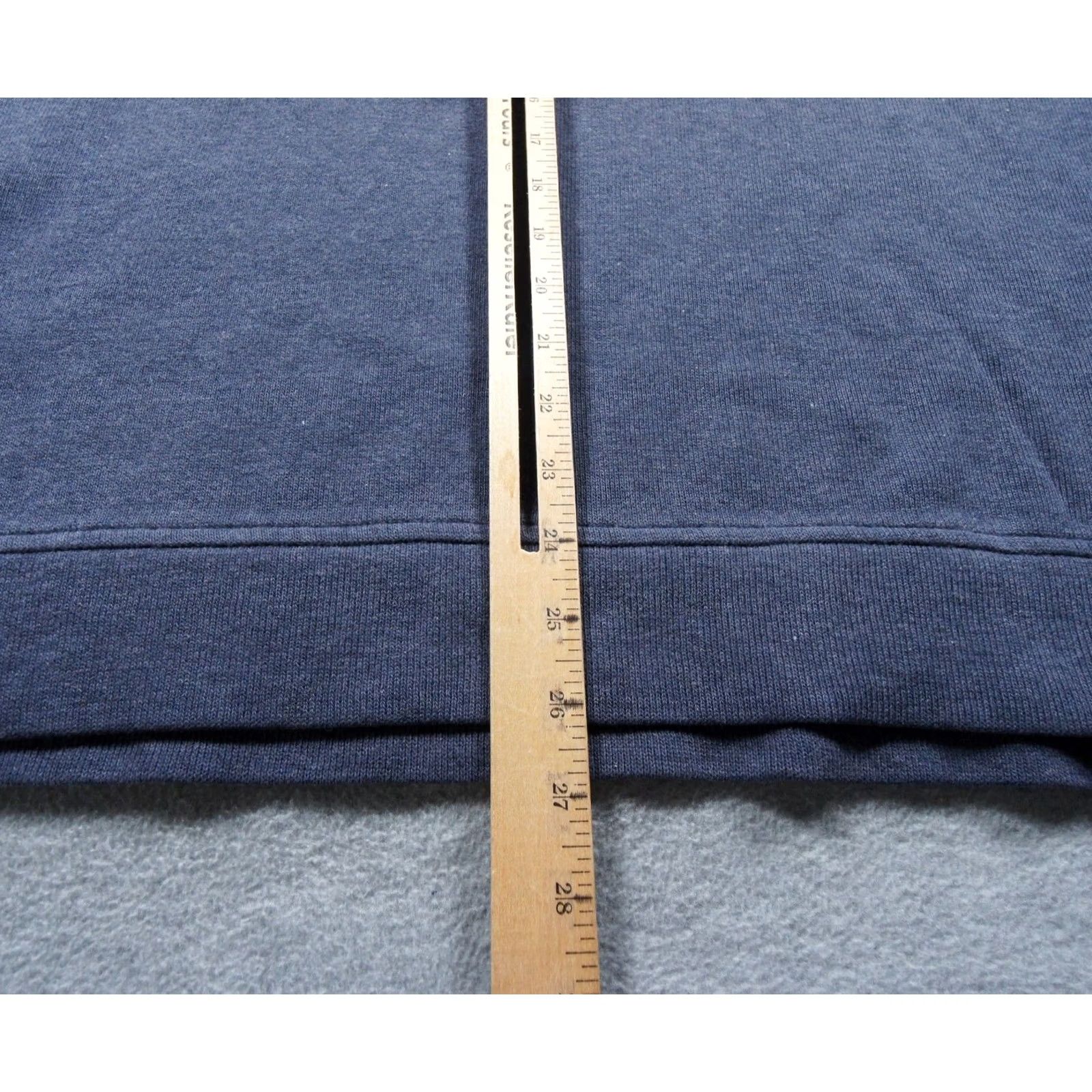 Vintage VINTAGE LL Bean Sweater Mens Large Tall Blue Vneck Knit Pullover Outdoors Casual 0 RL86 Size US L / EU 52-54 / 3 - 7 Thumbnail