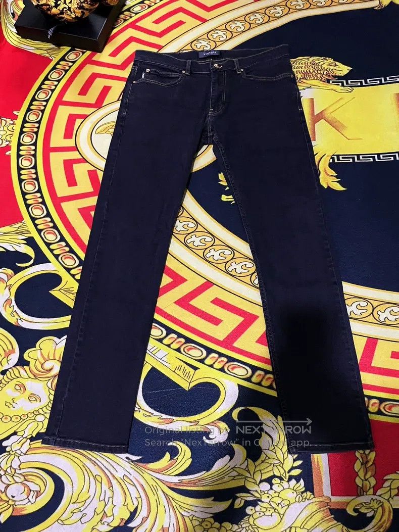 Versace Versace Medusa craft embroidered jeans Size US 35 - 2 Thumbnail