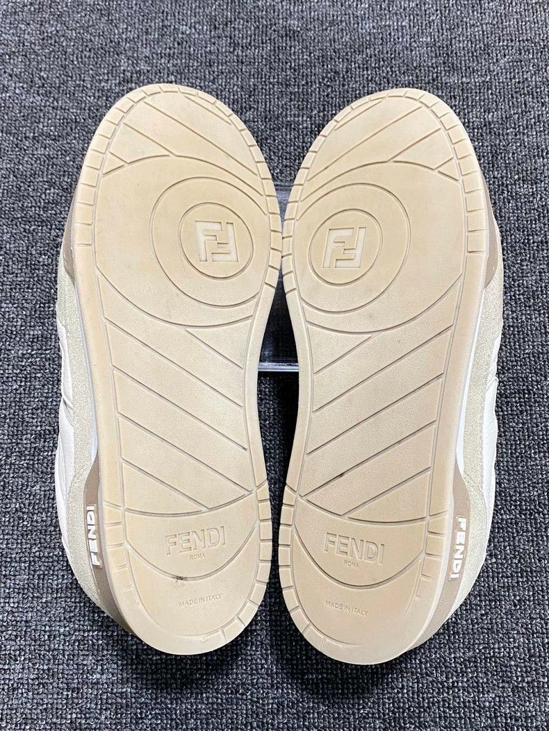 Fendi Classic Beige Sneakers by Fendi Size US 8 / EU 41 - 6 Thumbnail
