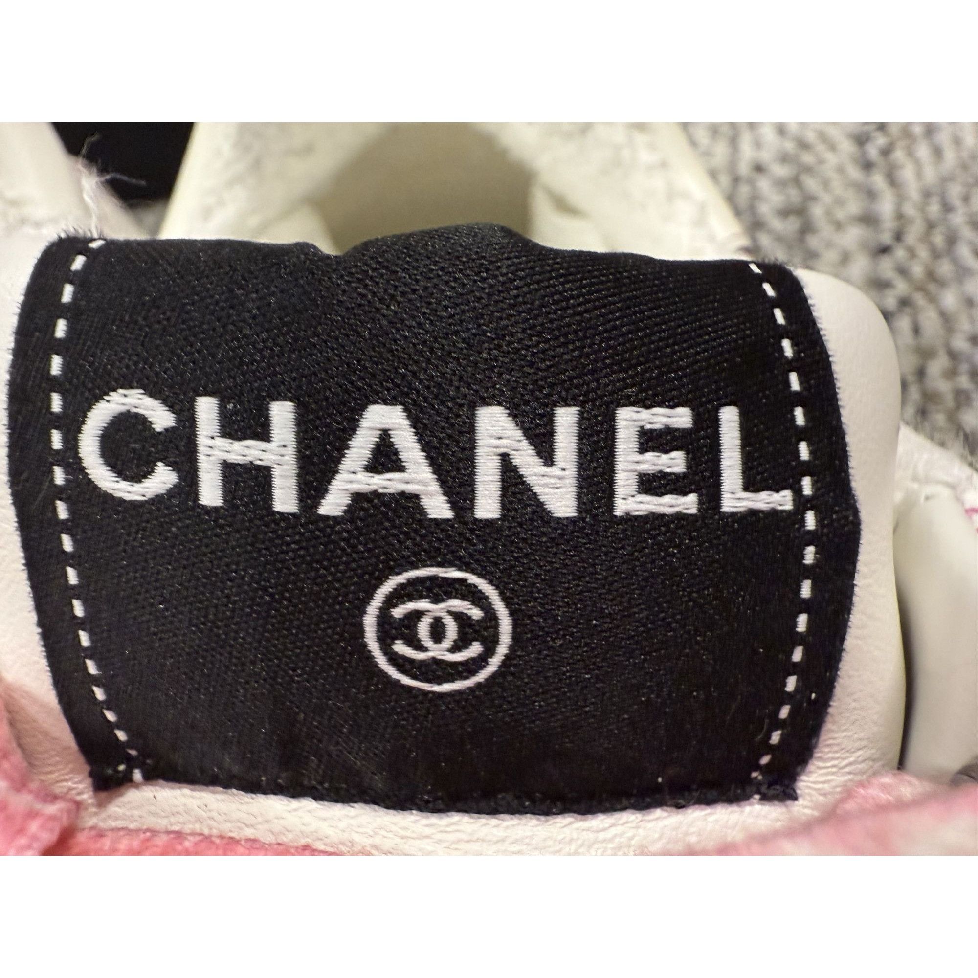 Chanel Chanel Womens White Sneakers With Pink Laces Faux Fur Lining Size US 8.5 / IT 38.5 - 5 Thumbnail
