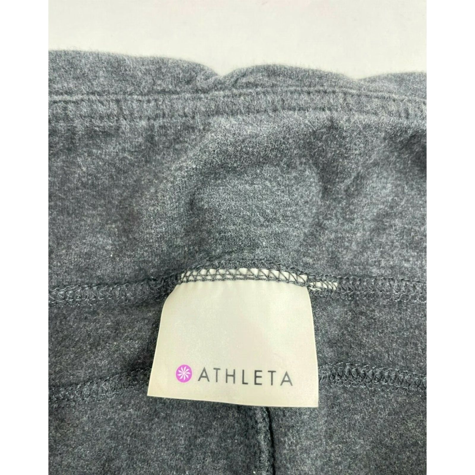 Athleta Athleta Capri Pants Women's Size S Gray Pull On Ruched Side Hem Waistband Activewear Yoga Pants Miss? No Tag Removed? (Grey) Women Size 28" / US 6 / IT 42 - 6 Thumbnail