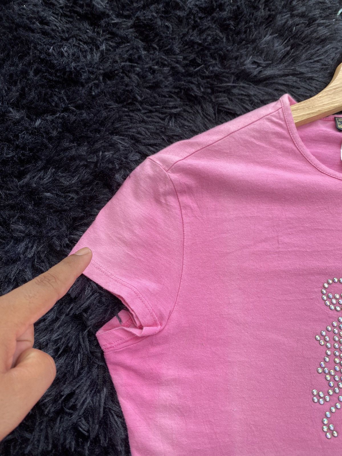 Versace Rare Vintage VERSACE Swarovski Pink Tshirt Size S / US 4 / IT 40 - 13 Thumbnail