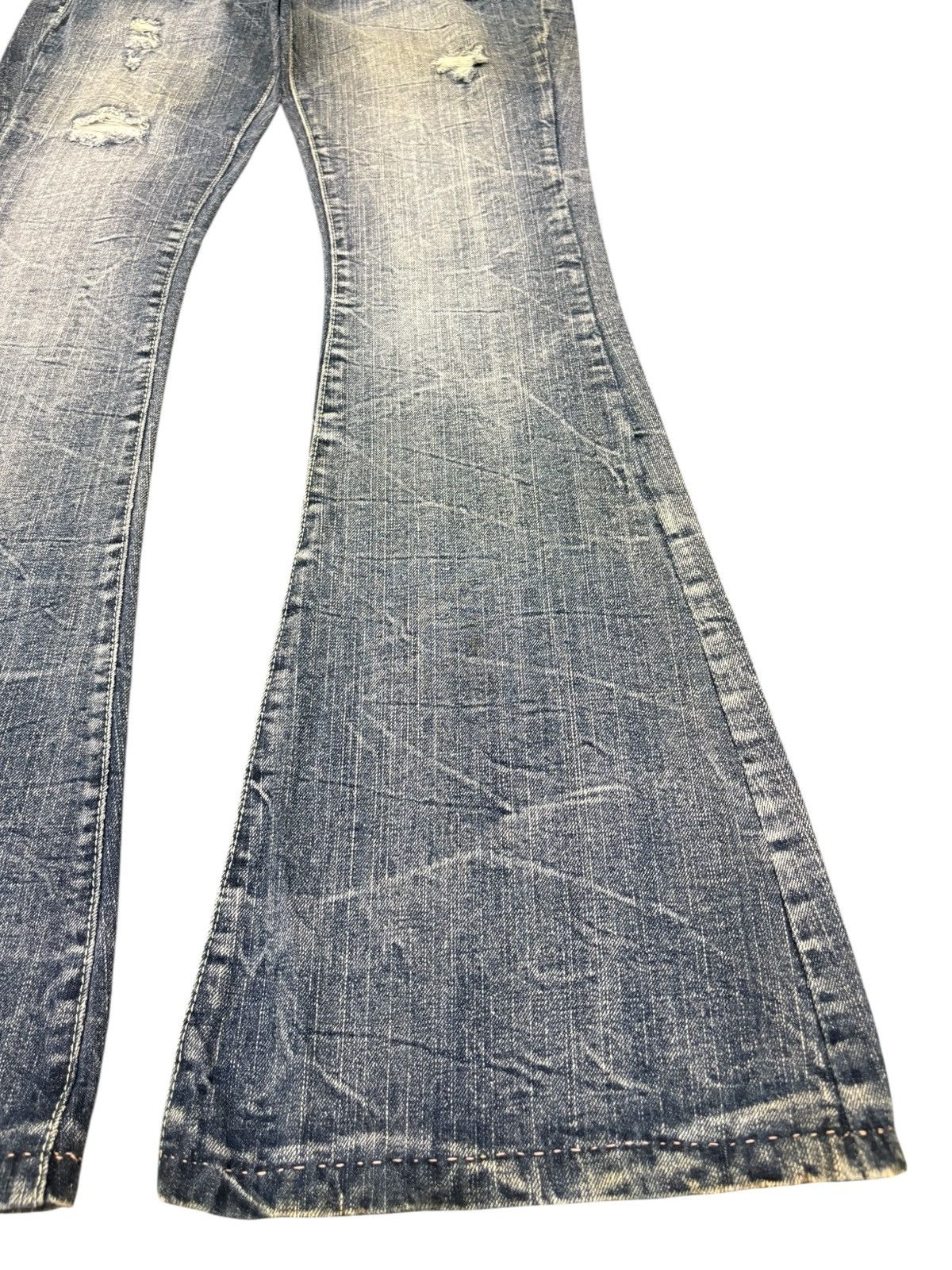 Yasuyuki Ishii Vintage Japanese Brand Faded Distressed Flare Jeans Size 30" / US 8 / IT 44 - 7 Thumbnail