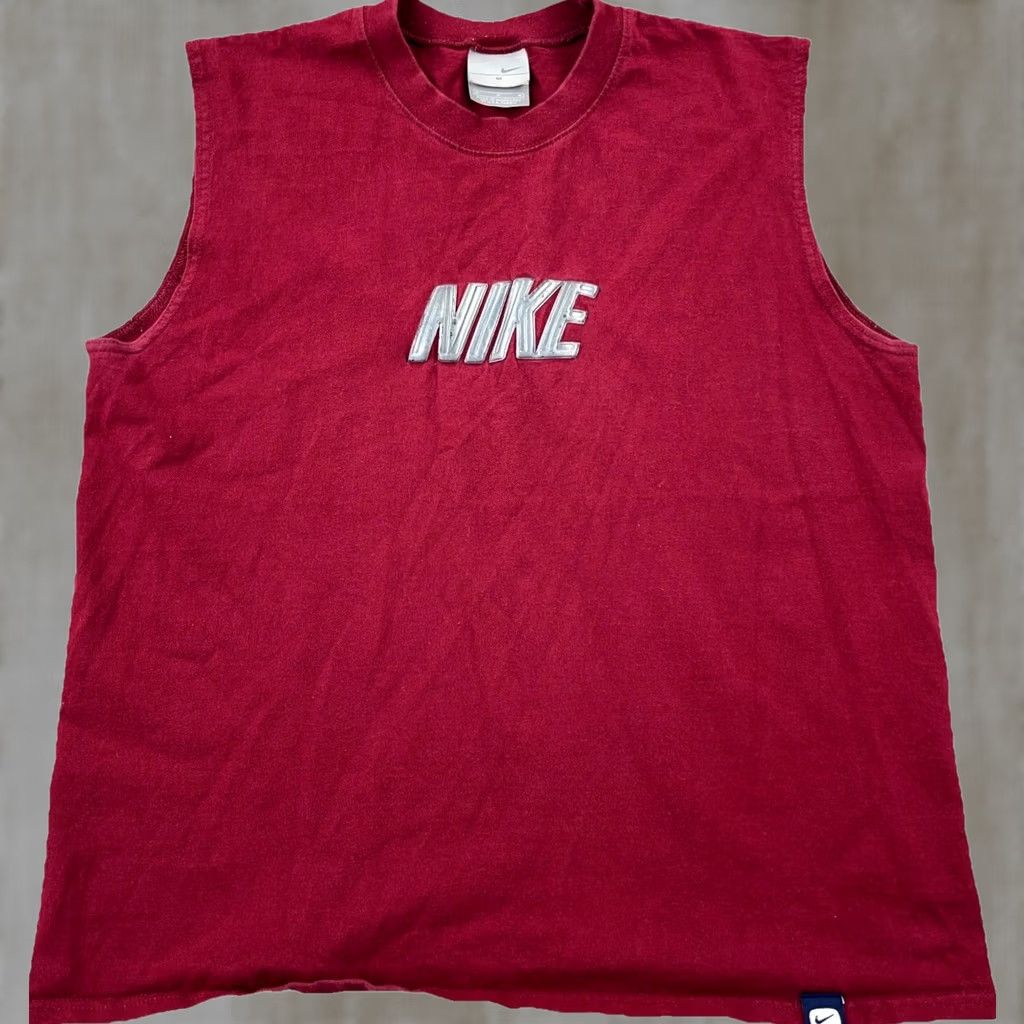 Nike VINTAGE Nike Shirt Men M Red Logo Tee 2000s Y2K Classic Retro Knit Jersey Sleeveless Crew Neck T-Shirt Size US M / EU 48-50 / 2 - 1 Thumbnail