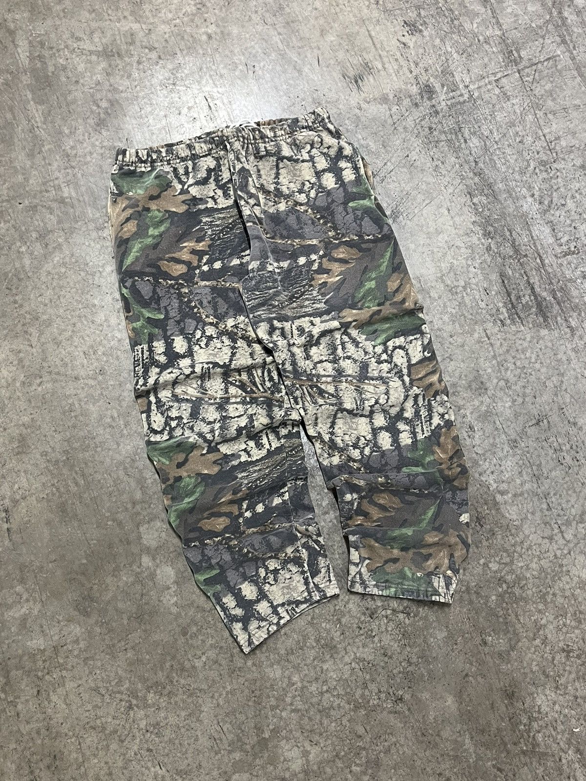 Carhartt × Vintage Realtree camo vintage heavy cotton jerzees sweatpants baggy Size US 34 / EU 50 - 2 Thumbnail