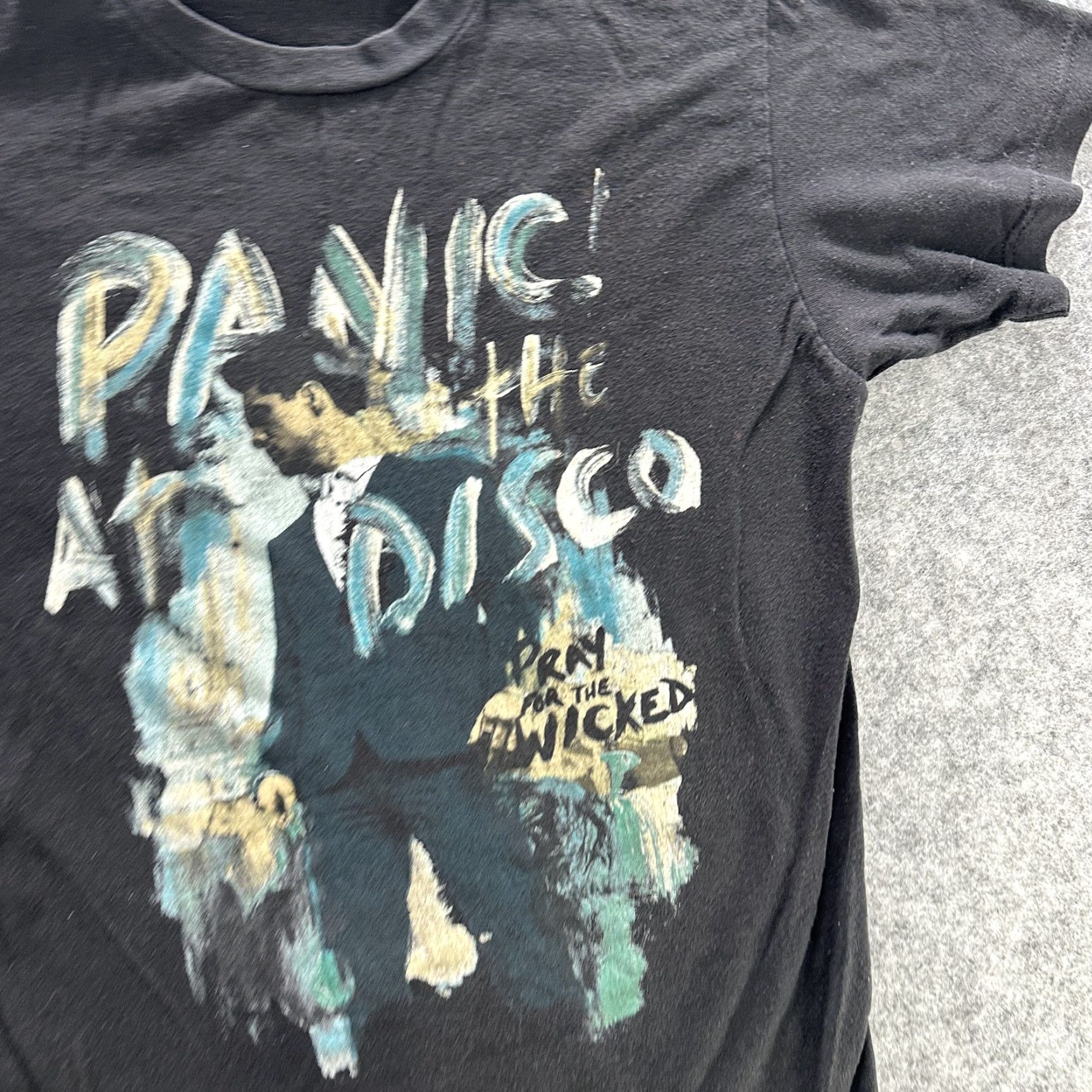 Tultex Panic At The Disco Shirt Mens Small Black Pray for the Wicked Band Tour Tee Music Size US S / EU 44-46 / 1 - 3 Thumbnail