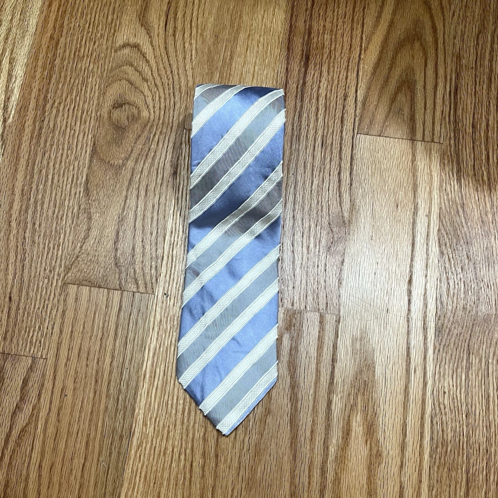 Vintage DONALD J TRUMP Tie Necktie Blue Silver Striped 100% Silk Signature Collection Designer Men Tie 59 in. Blue Silver Striped Size ONE SIZE - 4 Thumbnail