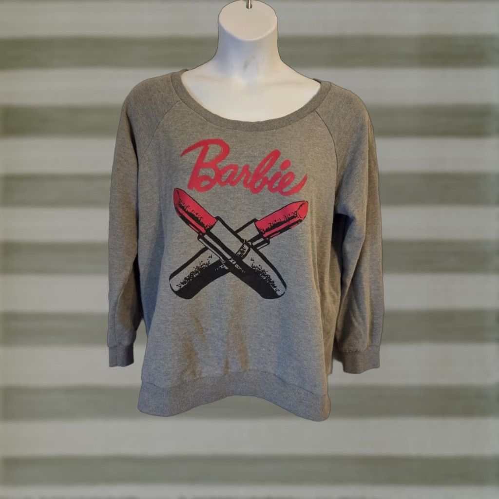 Torrid Torrid Barbie Lipstick Graphic Print Gray Long Sleeve Sweatshirt 2X Womens Pullover Crew Neck Sweatshirt Graphic Print Barbie 90s Style Era Womens Size XXL / US 16-18 / IT 52-54 - 1 Thumbnail