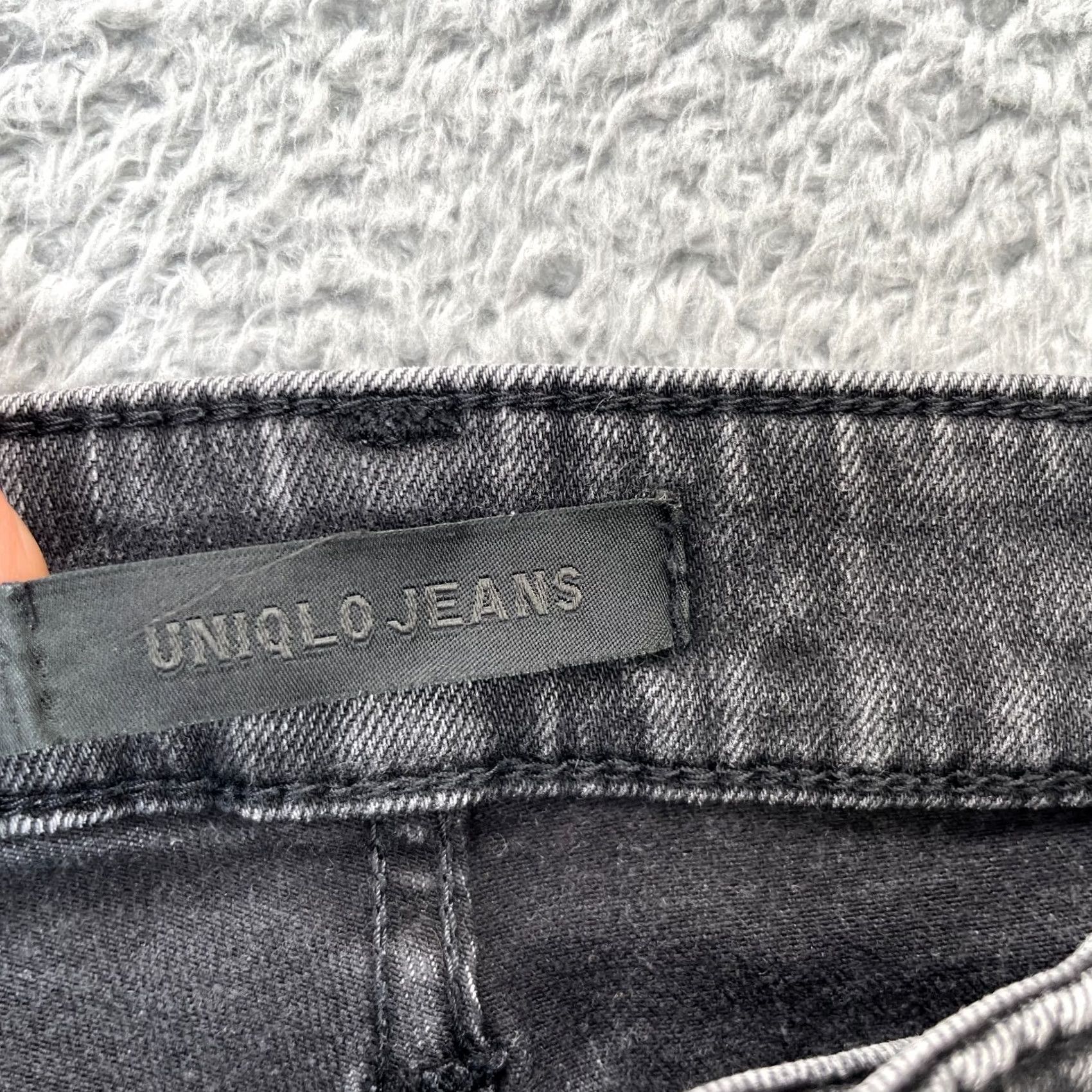 Uniqlo Uniqlo Jeans Mens Gray Skinny Leg Dark Wash Stretch Cotton Logo 32x34 Size US 32 / EU 48 - 3 Thumbnail