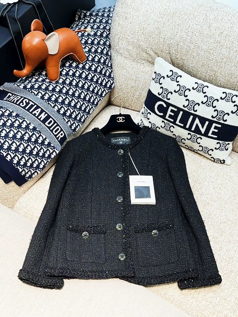 Chanel Chanel 25S black 36-size fine glitter classic round-neck w Size XS / US 0-2 / IT 36-38 - 1 Thumbnail