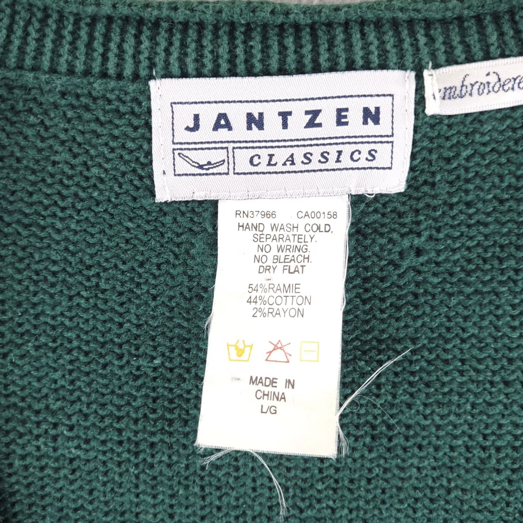 Jantzen VINTAGE Jantzen Cardigan Sweater Womens Large Green Embroidered Knit Regular Size 100% Authenticity Guaranteed Size L / US 10 / IT 46 - 4 Thumbnail
