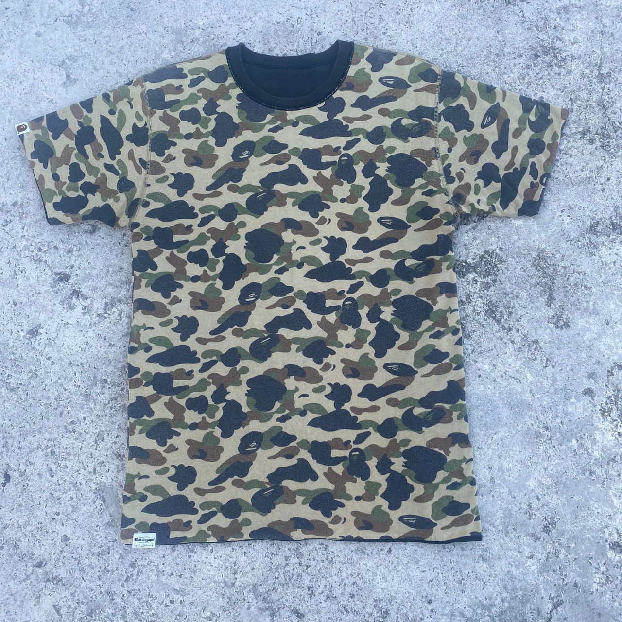 Bape Vintage Bathing Ape Camo Riversible Tshirt Size US M / EU 48-50 / 2 - 1 Thumbnail