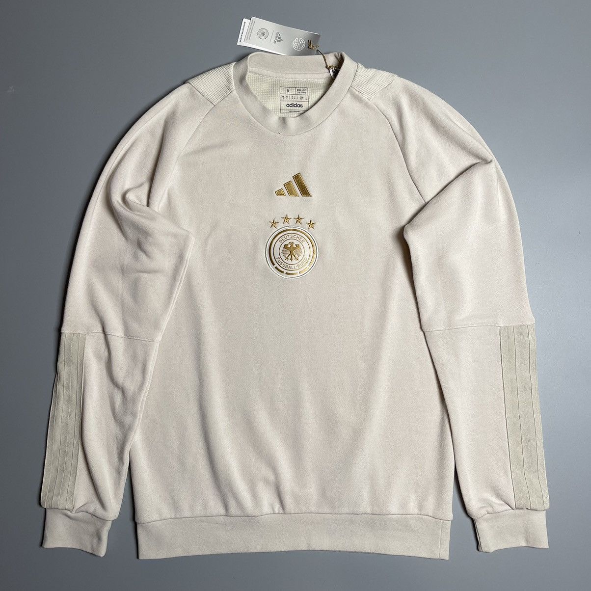 Adidas × Vintage NWT GERMANY ADIDAS 2022/2023 FOOTBALL SOCCER CREW SWEATSHIRT Size US S / EU 44-46 / 1 - 1 Thumbnail