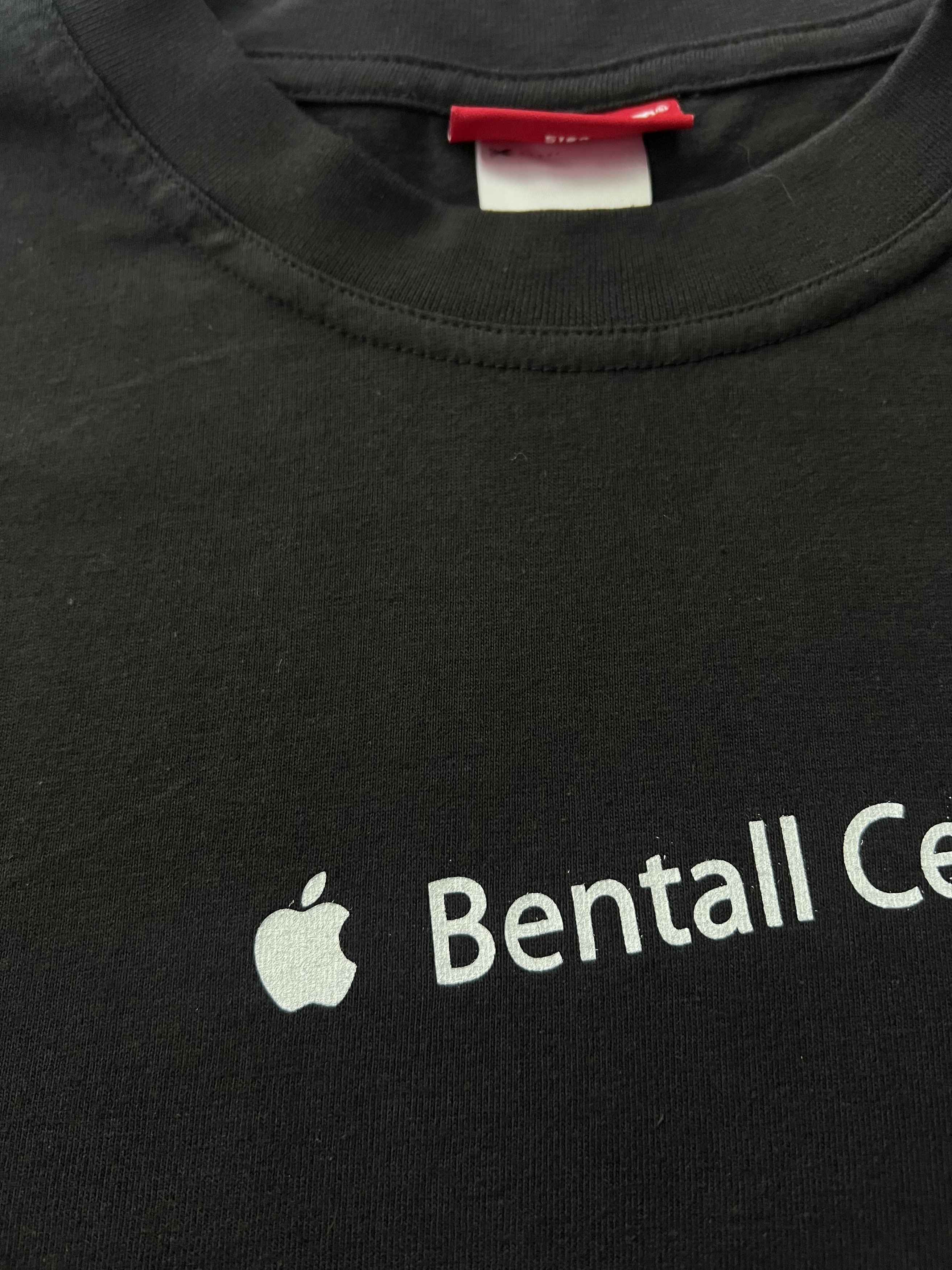 Apple Vintage 2000s Apple Bentall Centre Black T-shirt Size US L / EU 52-54 / 3 - 4 Thumbnail