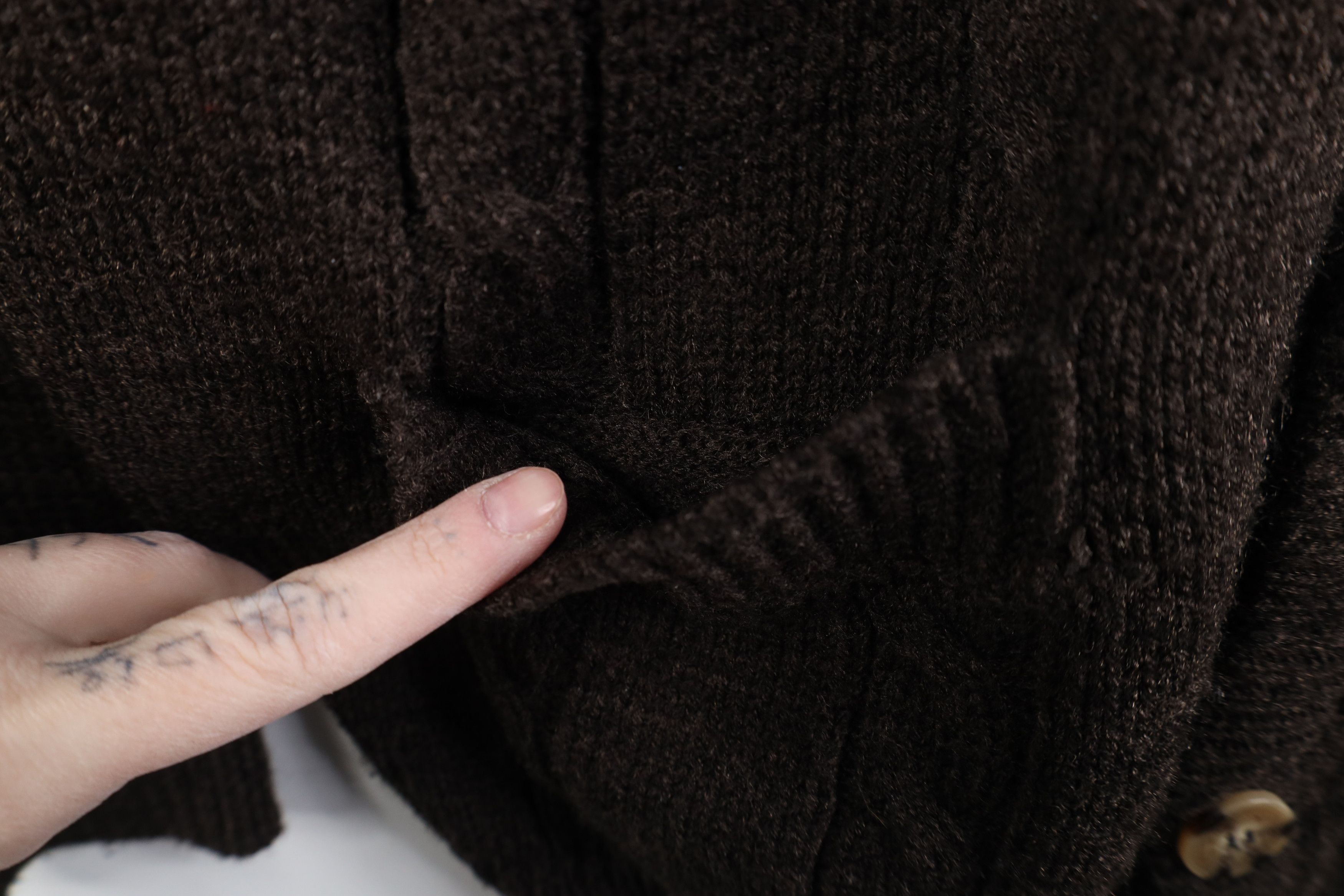 Vintage Vintage 90s Streetwear Cable Knit Cardigan Sweater Brown Size US L / EU 52-54 / 3 - 7 Thumbnail