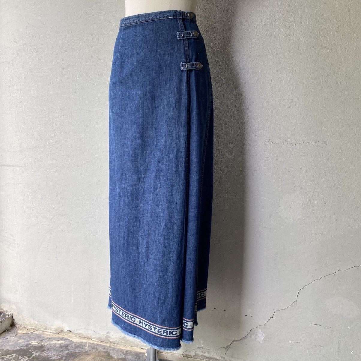 Hysteric Glamour Hysteric Glamour Soft Denim Logo Trim Maxi Skirt Size 26" / US 2 / IT 38 - 21 Thumbnail