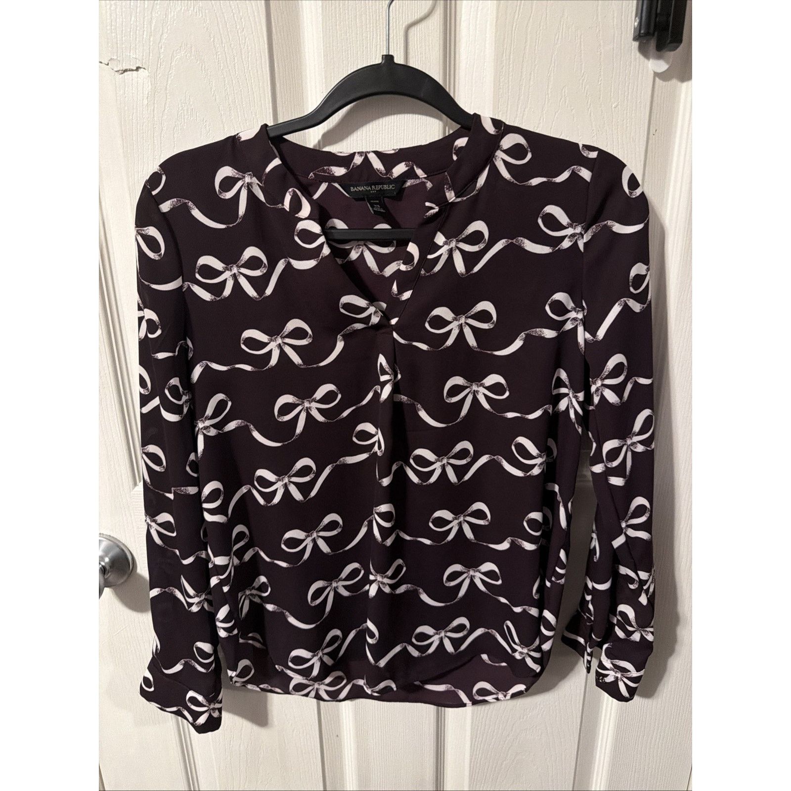 Banana Republic Banana Republic Women's Long Sleeve Blouse Maroon XS Size XS / US 0-2 / IT 36-38 - 1 Thumbnail