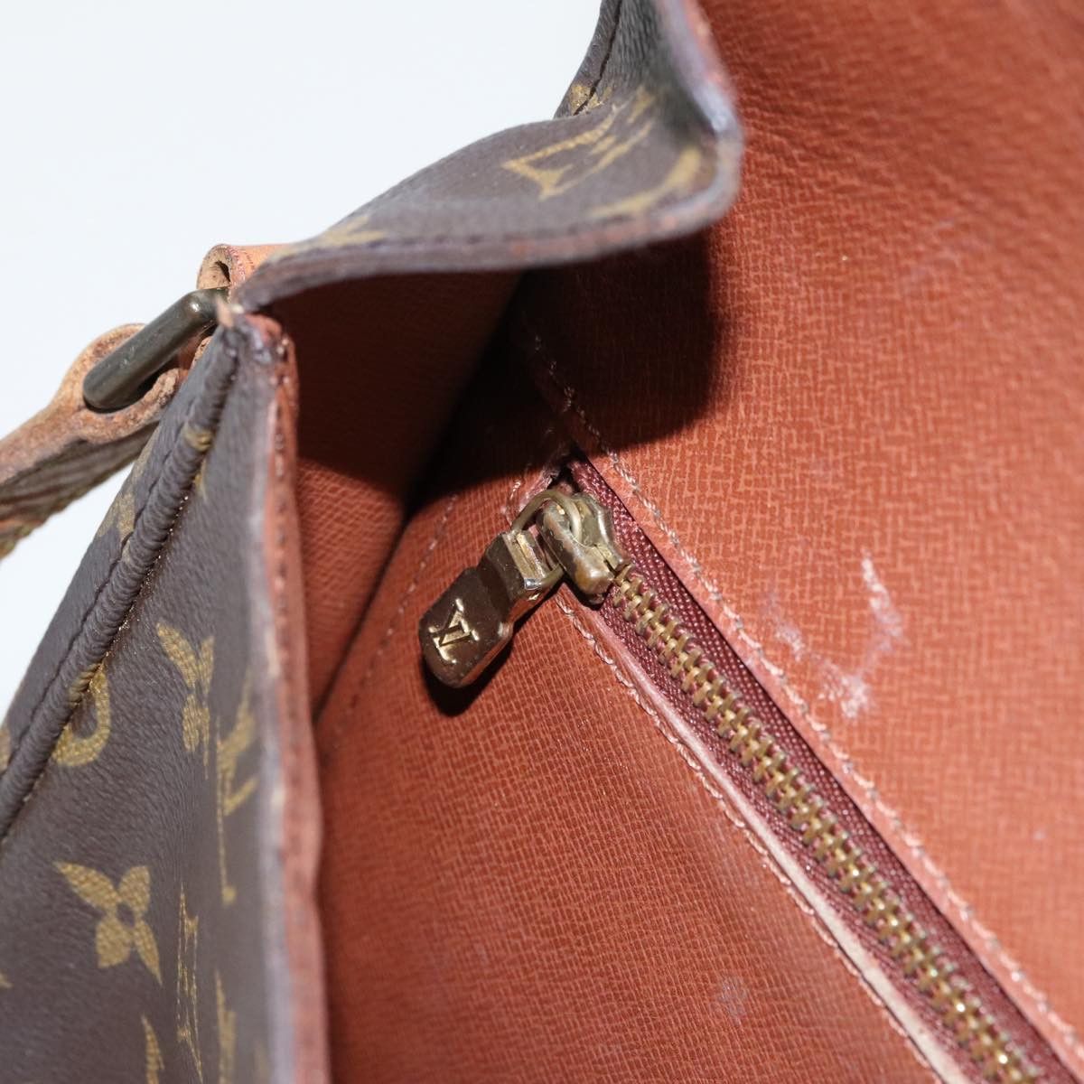 Louis Vuitton LOUIS VUITTON Monogram Saint Cloud GM Shoulder Bag M51242 Size ONE SIZE - 16 Thumbnail