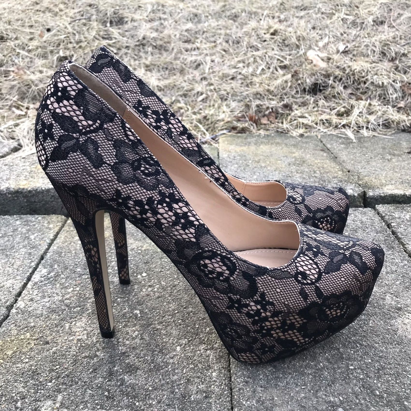 Vintage JustFab Giuseppah Floral Lace High Heel Platform Stiletto Pumps 10 Women Black/Beige Size US 10 / IT 40 - 2 Thumbnail