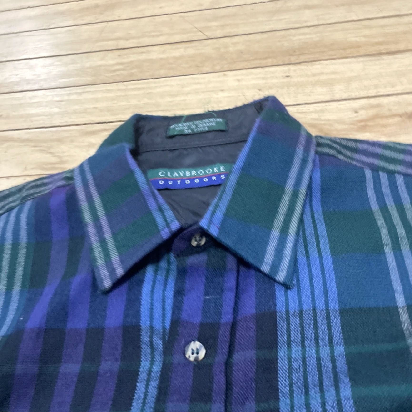 Vintage VINTAGE Claybrooke Outdoors Flannel Shirt Men 16-16.5 Purple Green Plaid 80s 90s Cotton Acrylic Button-Up Casual Workwear Fall Winter Spring Size US L / EU 52-54 / 3 - 5 Thumbnail