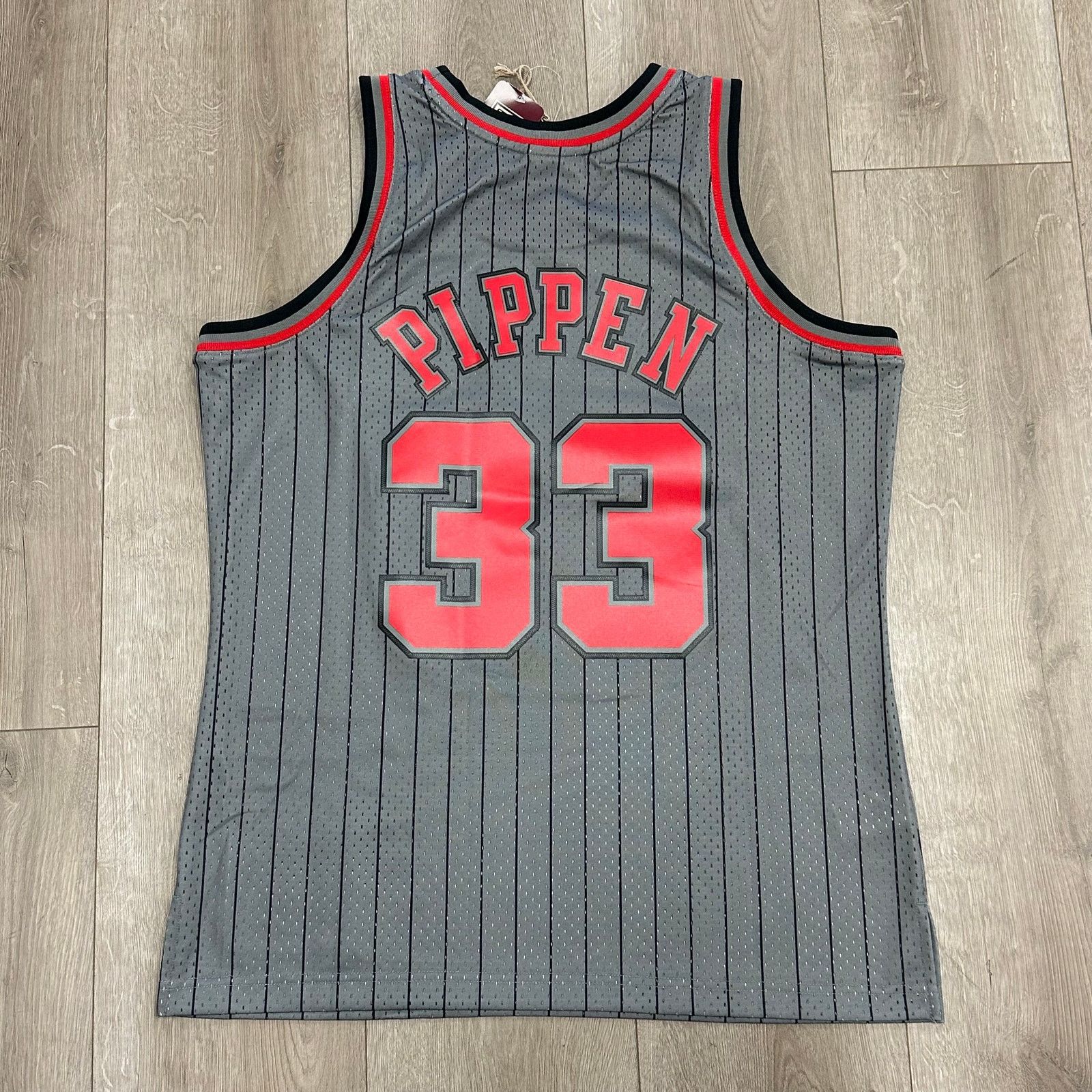 Mitchell & Ness New Mitchell & Ness Chicago Bulls Scottie Pippen 1995 jersey Size US L / EU 52-54 / 3 - 6 Thumbnail