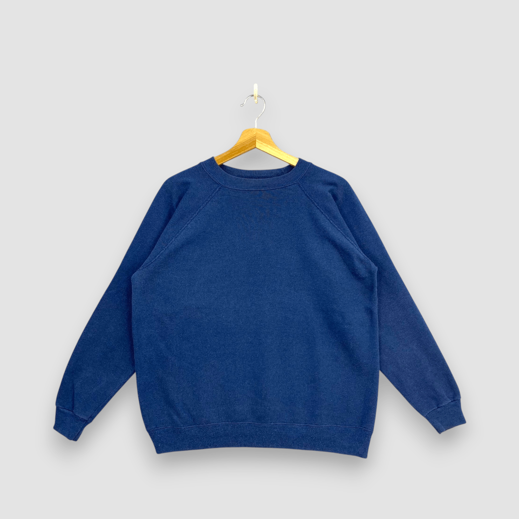 Vintage Vintage 90s Hanes Pullover Sweater Crewneck Raglan Jumper Size US M / EU 48-50 / 2 - 1 Thumbnail