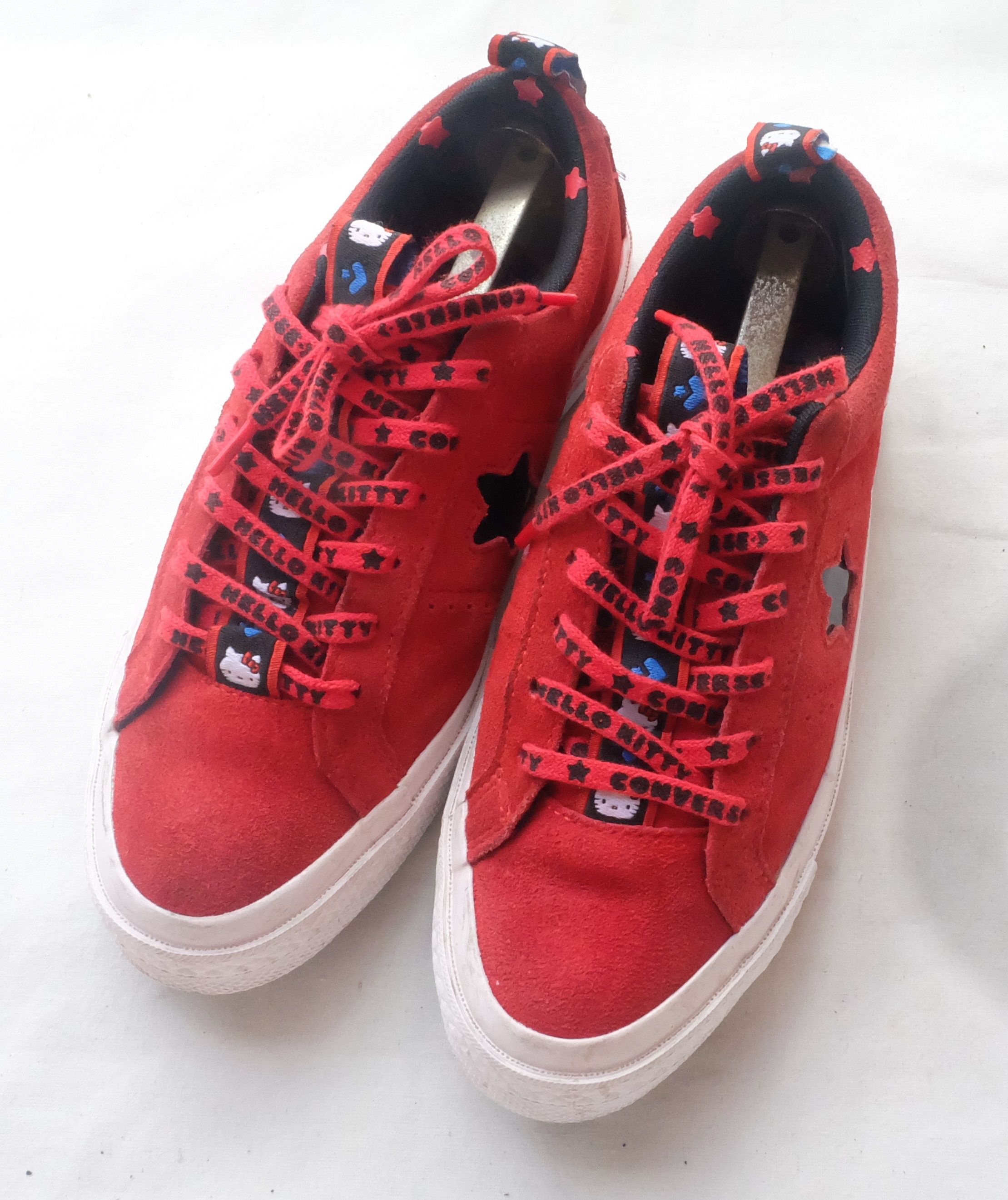 Converse Converse One Star Ox x Hello Kitty Size US 5 / IT 35 - 1 Thumbnail