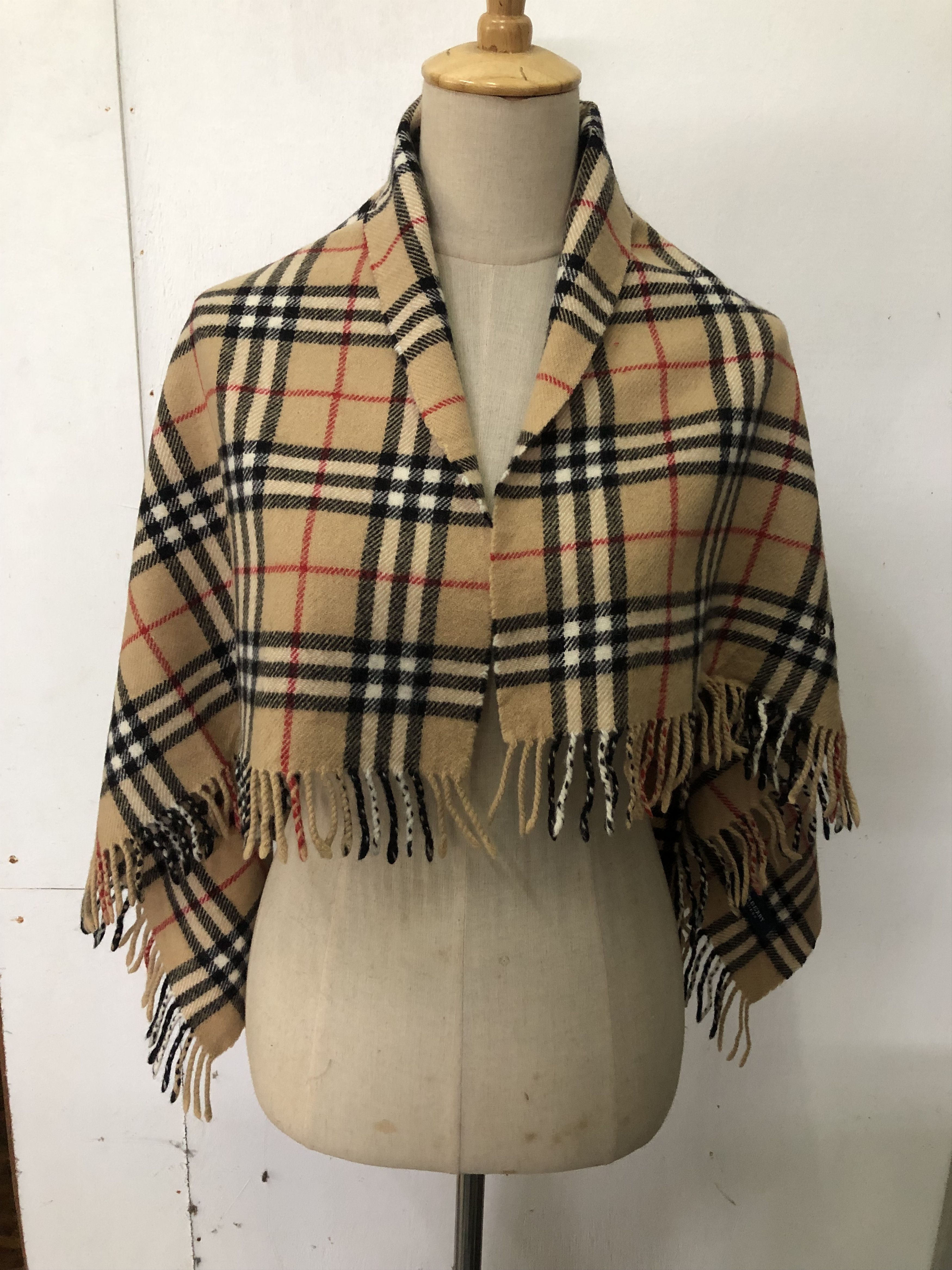 Burberry Burberrys Oversize Scarf / Muffler / Neckwear SS1428 Size ONE SIZE - 2 Thumbnail
