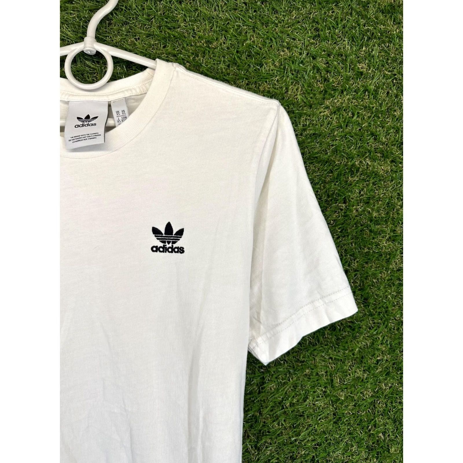 Adidas ADIDAS CLASSIC ORIGINAL 2018 MEN T-SHIRT SHORT SLEEVE SHIRT XS WHITE JERSEY 100% COTTON ORIGINAL PROD DV1576 IGORON93 Mens Size US XS / EU 42 / 0 - 4 Thumbnail